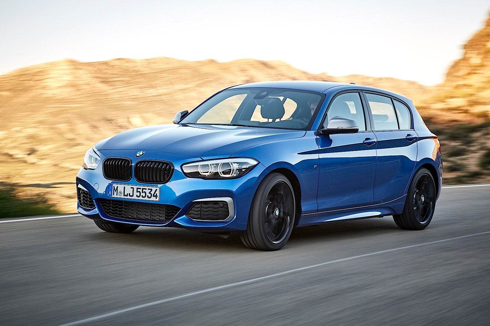 Wallpaper #EWfQ-JIBSpphPi3-YIsj74 2018 BMW 1 Series Facelift is Just a Tiny Little Nose Job Also a Swan