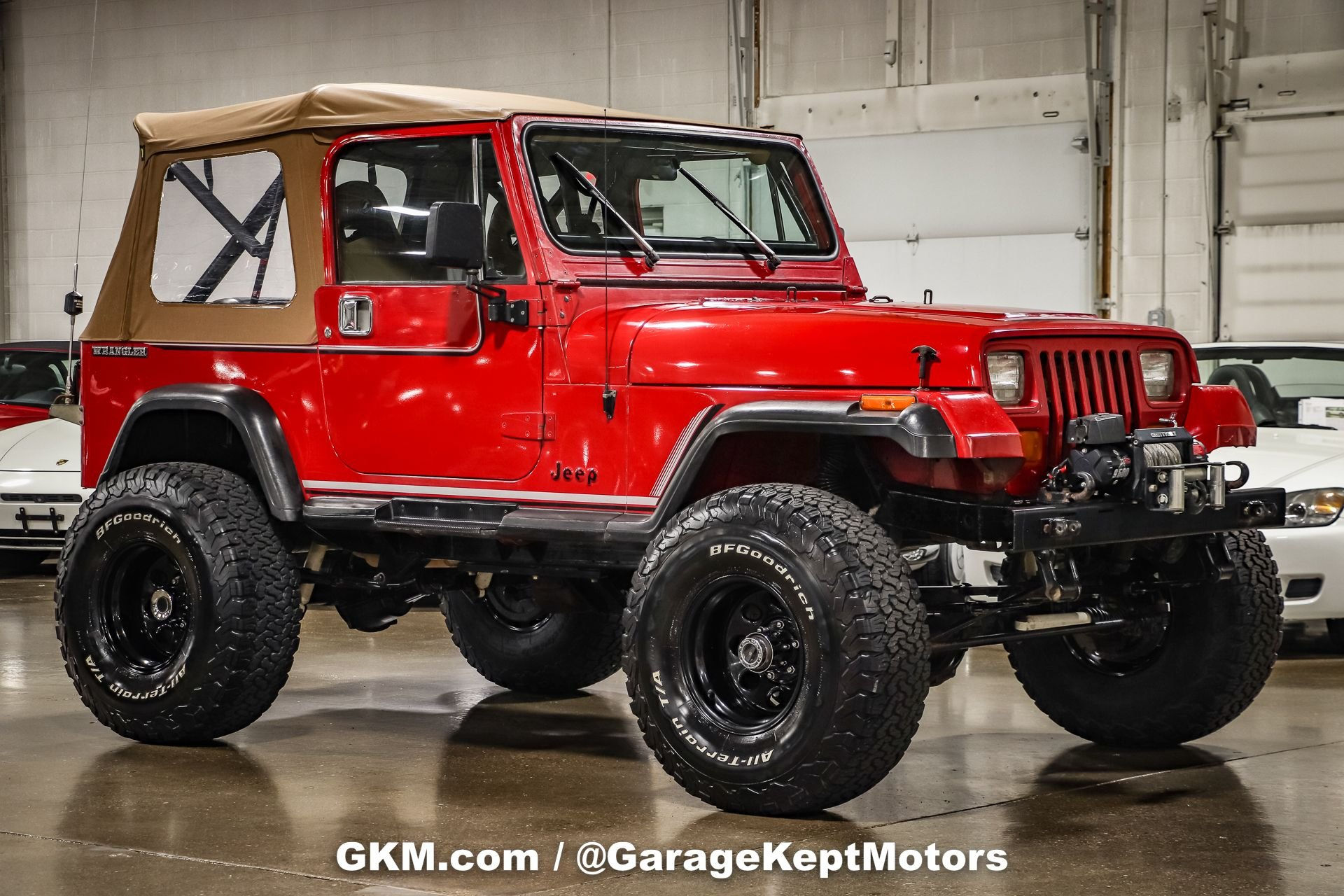 Wallpaper #nDsicJcBSWmA-tzpa4_E127 Jeep Wrangler Yj Logo