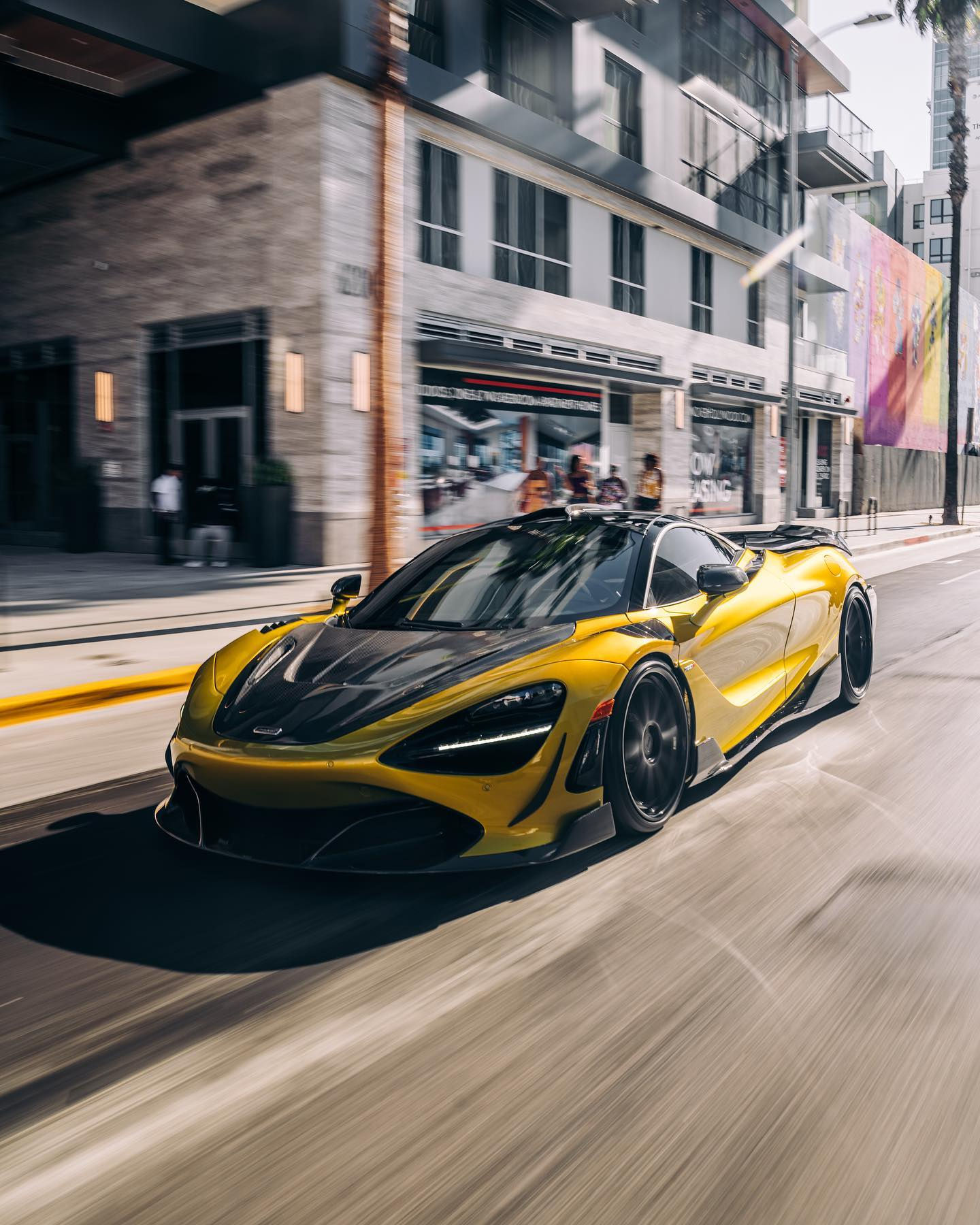 Wallpaper #xhniJI8BtGB6xQ78i4UW24 Custom Solis Yellow Mclaren 720s Features Lots of Carbon via Full Ryft