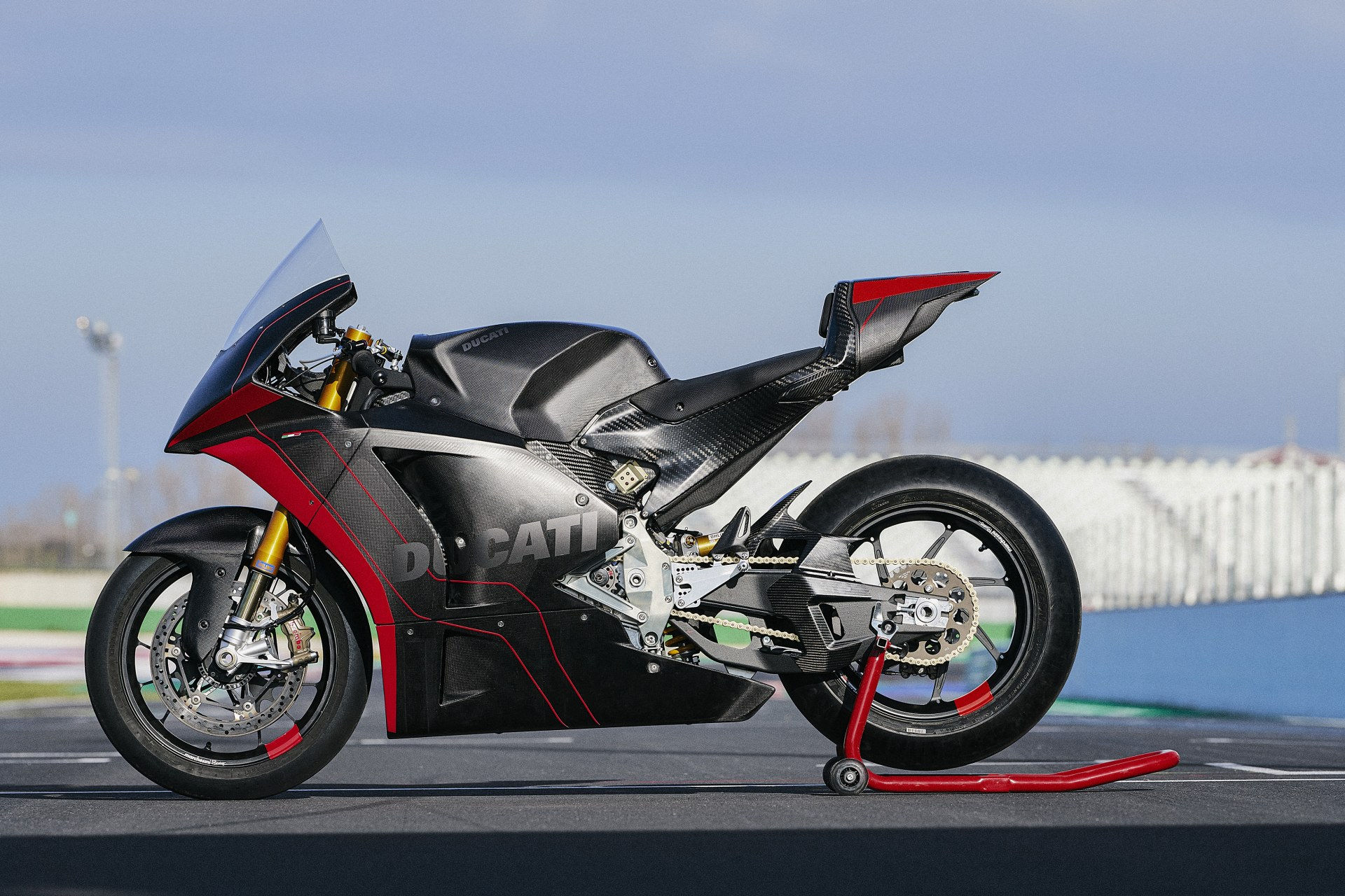 Wallpaper #nBoNUpMB1yWOL4qgi4JL25 Ducati Motoe Bike Completes First Test Signature Sound is Missing