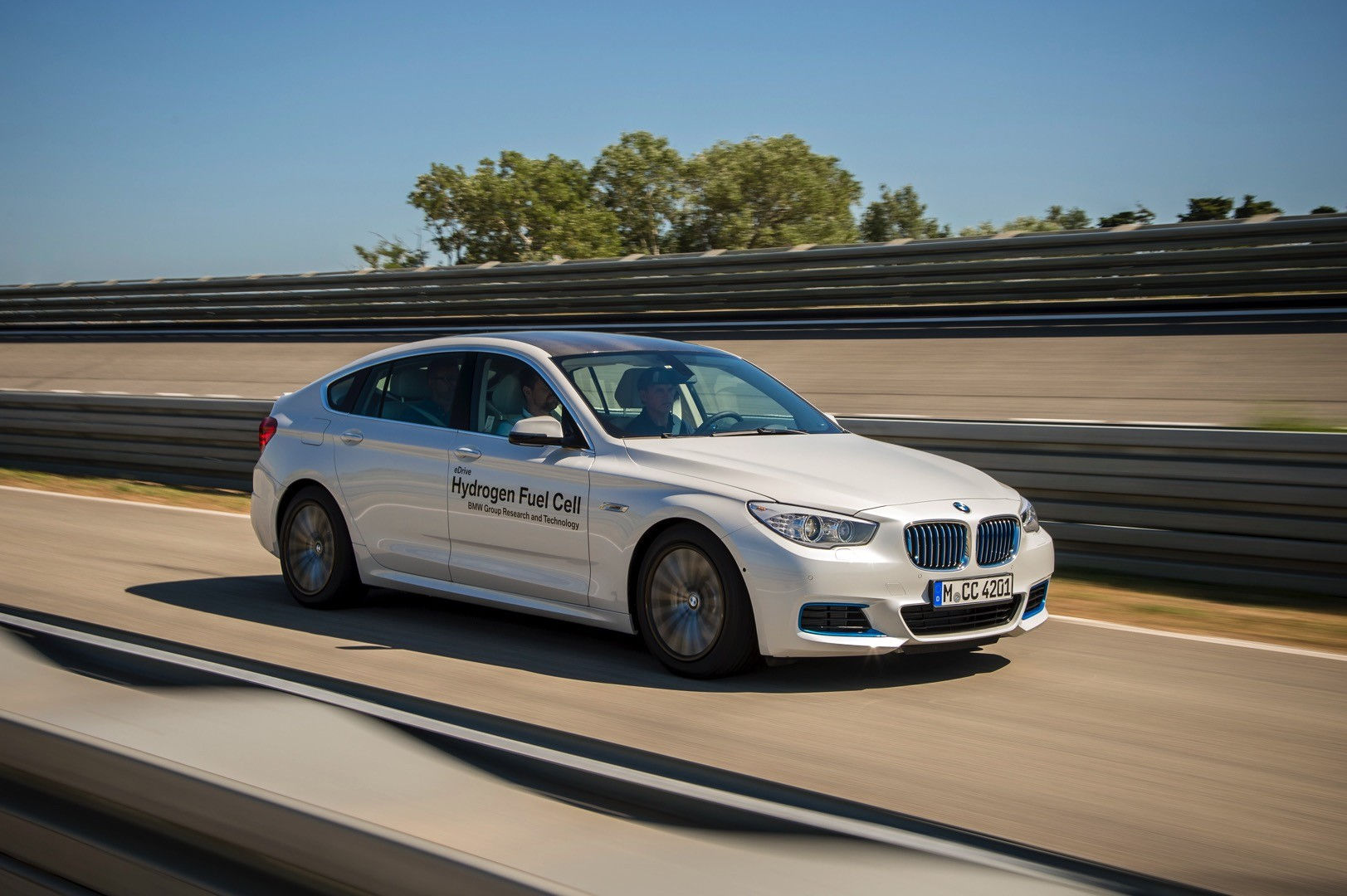 Wallpaper #xWgwGZMBSpphPi3-BxUZ46 BMW Unveils the First Fuel Cell Prototype Resulted from Collaboration