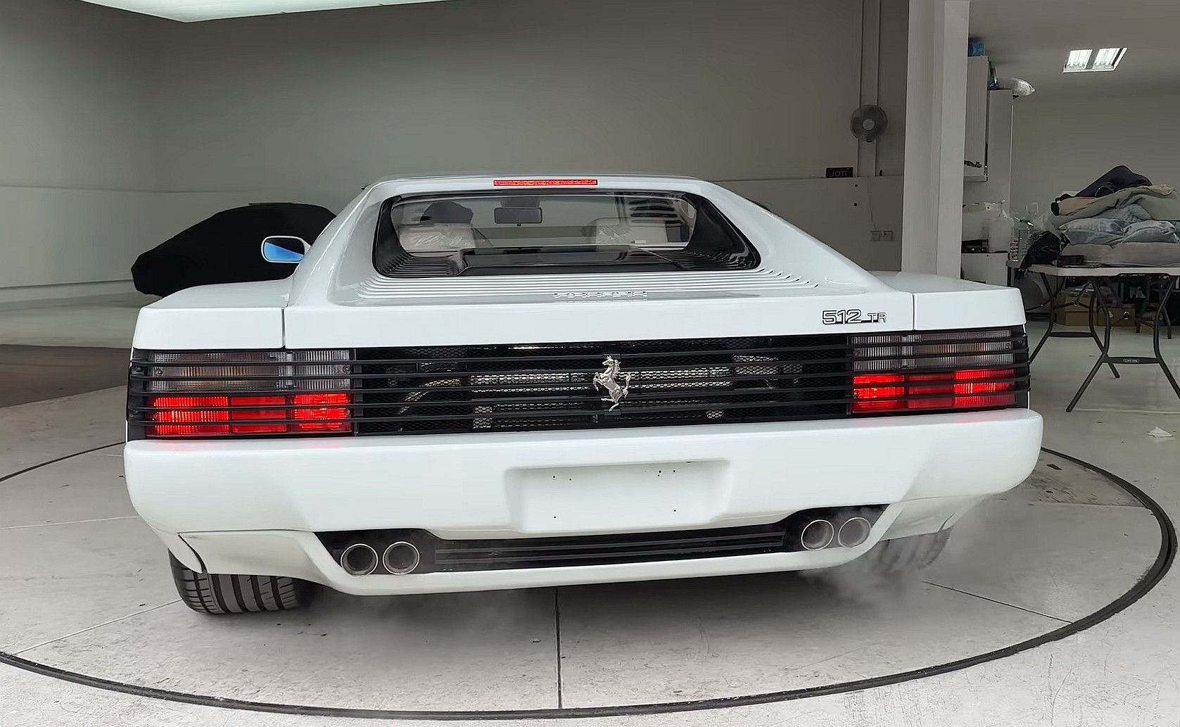 Wallpaper #B6WDOJMBVBiSkHCaMI7B286 White Ferrari Testarossa Gets Satisfying Detailing as It Gets Ready for