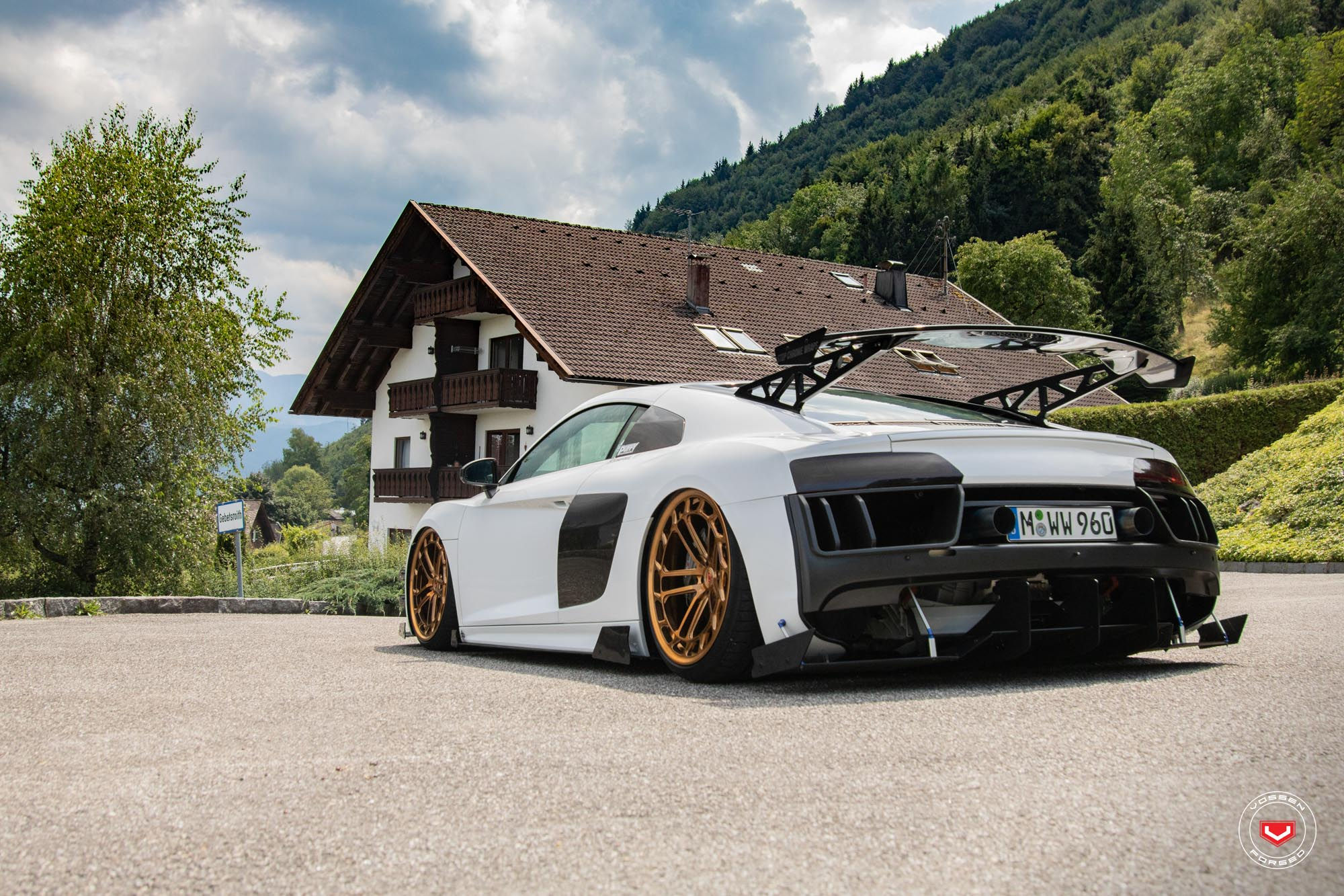 Wallpaper #1-oyVZMBlwTYPL18sAwP34 Audi R8 Gets Vossen Lc2 C1 Gold Wheels and Racing Body Kit Autoevolution