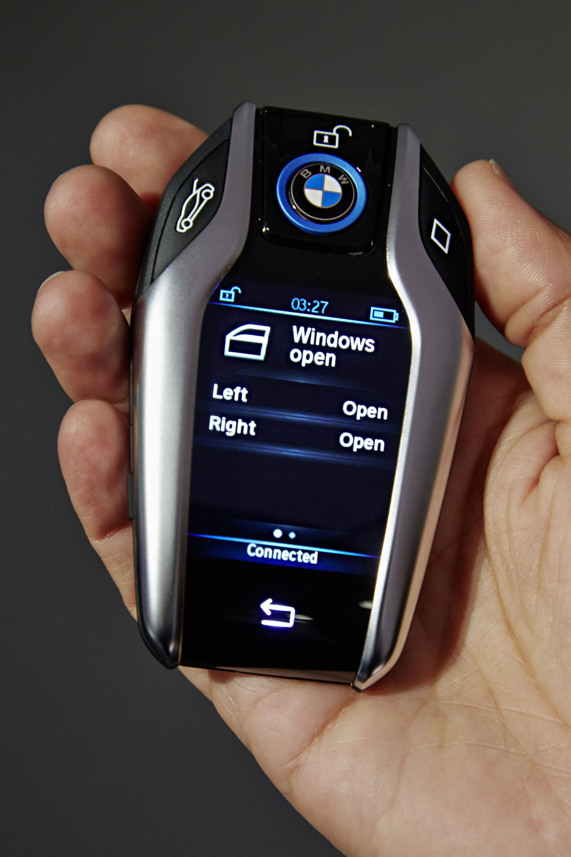 Wallpaper #Z2dS8JIBSpphPi3-FGYz77 i8 Key Fob with 22 Display Brought Out by BMW at 2015 Ces Autoevolution