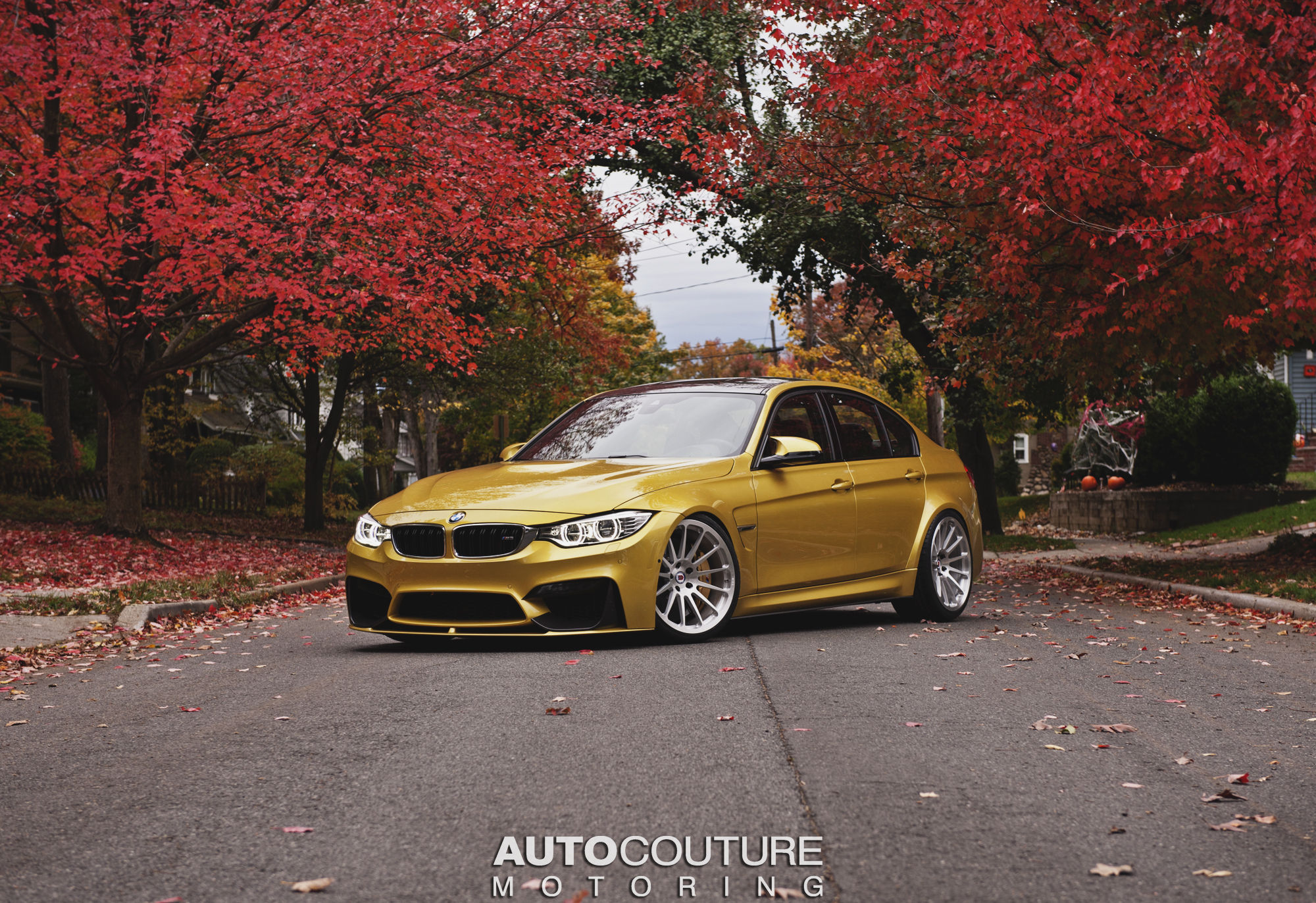 Wallpaper #1hmBB48BtGB6xQ78rla555 BMW F80 M3 Shows Its Autumn Colors on Hre Classic Wheels Autoevolution