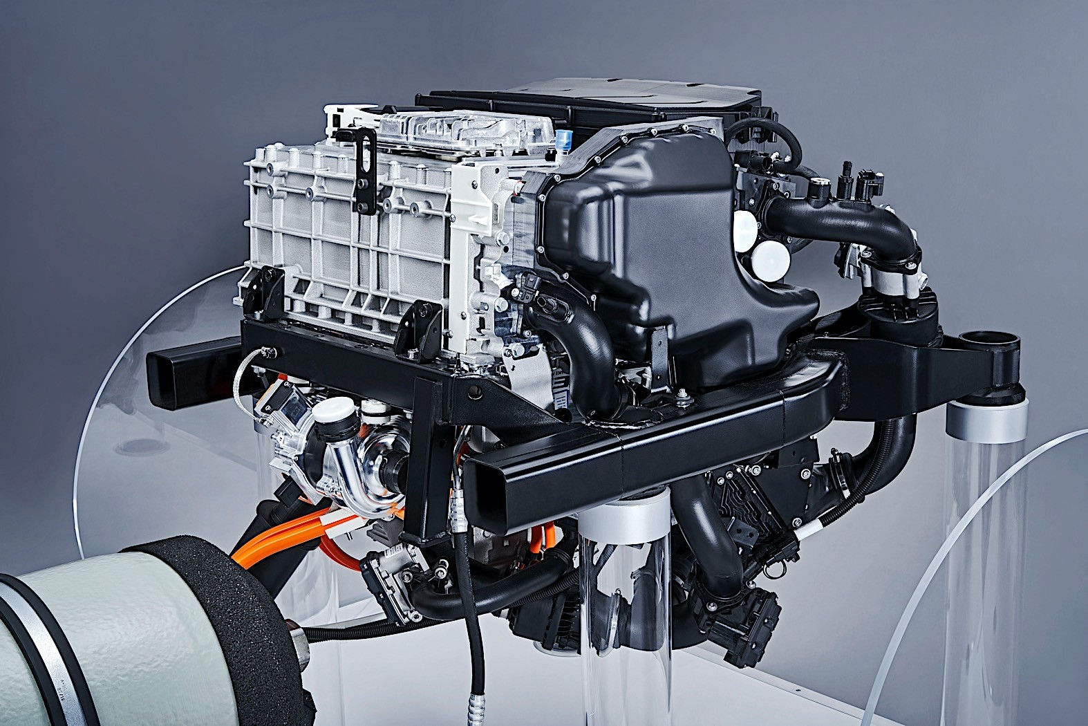 Wallpaper #xWgwGZMBSpphPi3-BxUZ8 Heres the First Look at Bmws Hydrogen Fuel Cell Powertrain