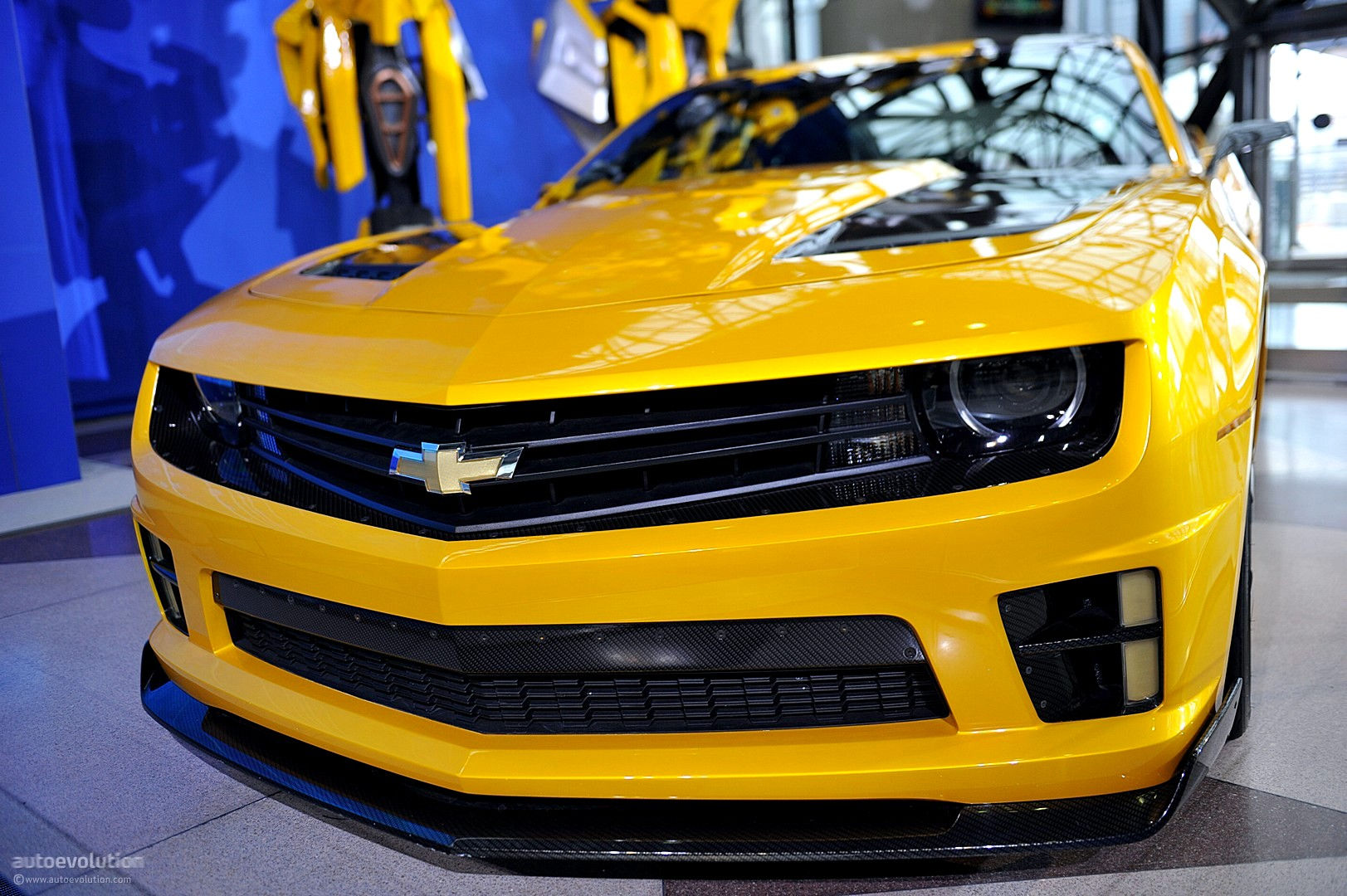 Wallpaper #umcB65IBSpphPi3-nEkn79 Nyias 2011 Camaro Bumblebee as Seen in Transformers 3 Live Photos