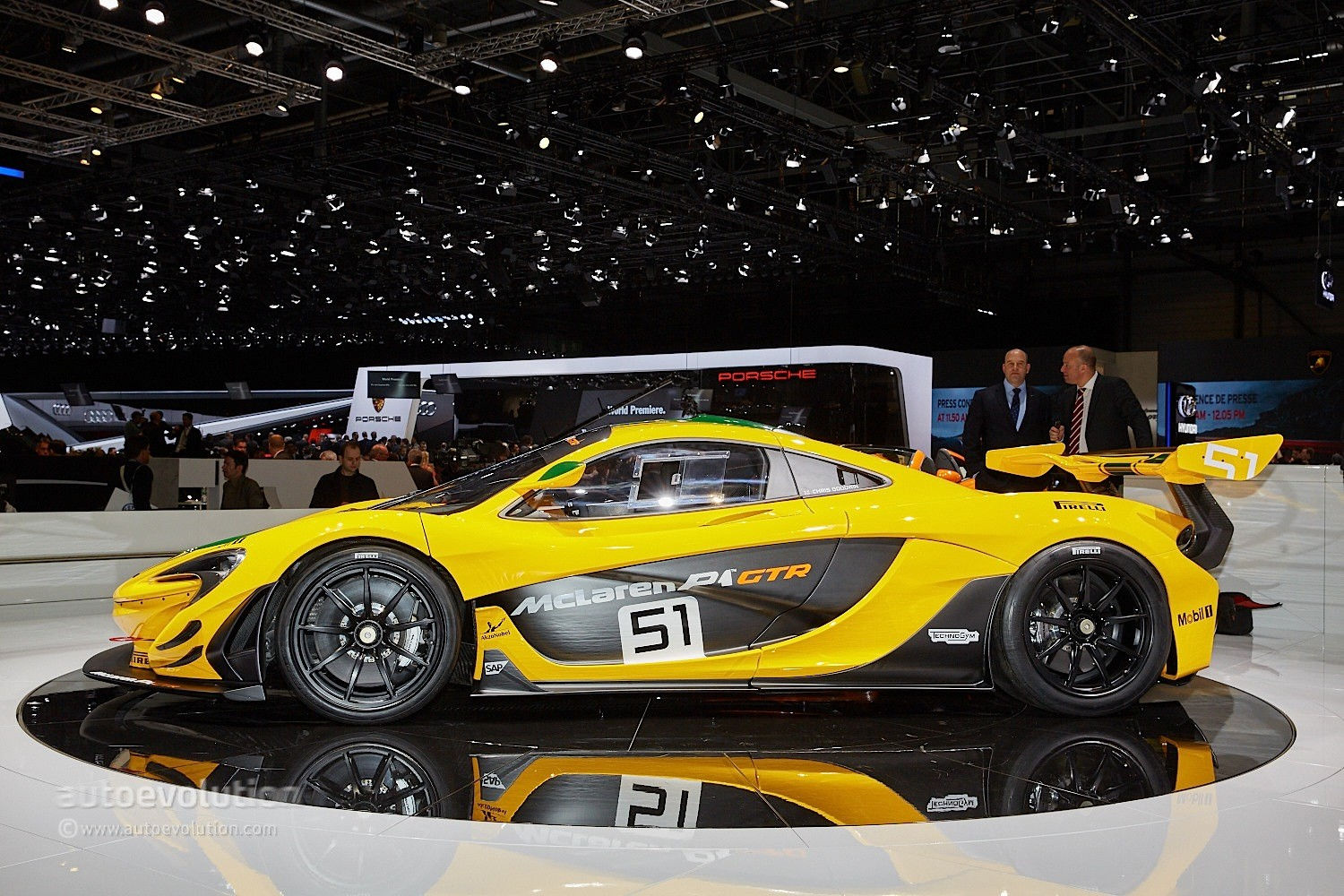Wallpaper #bWhyIZMBSpphPi3-IzBD20 Mclaren P1 GTR Race Car Debuts at the Geneva Motor Show 2015