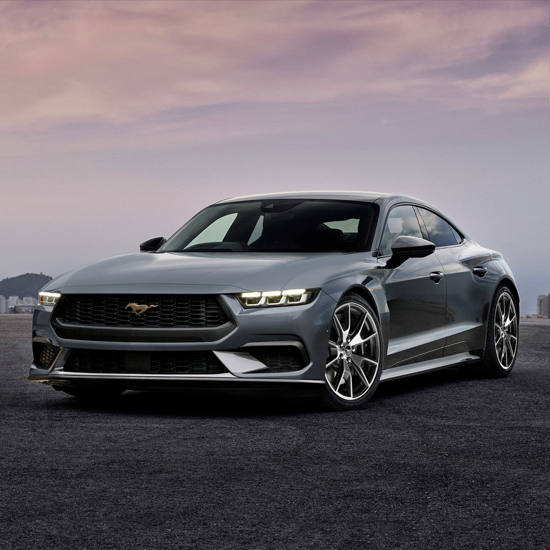 Wallpaper #hn3-844Bnwiau_P6pQ5a15 Manly Ford Mustang GT Shows 4 Door Sedan Potential Also a Big Ice vs