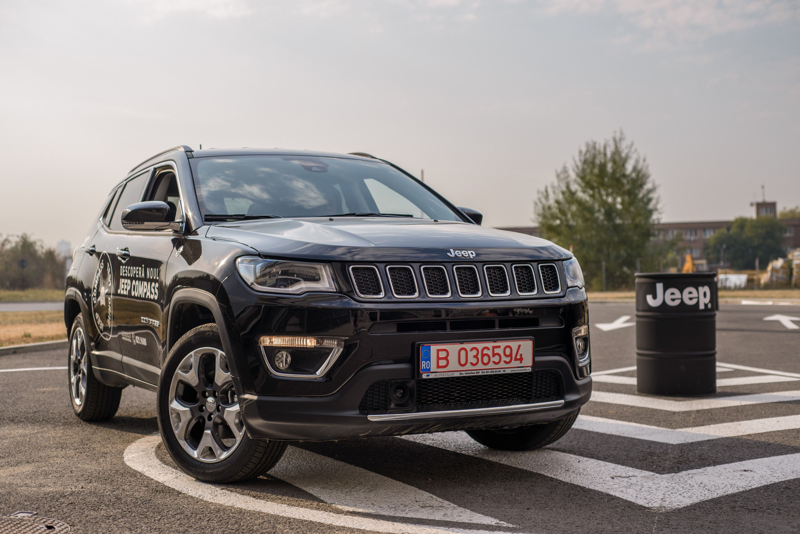 Wallpaper #ymcY7JIBSpphPi3-gVD1266 Driven 2017 Jeep Compass 4x4 20 Diesel 9at Autoevolution