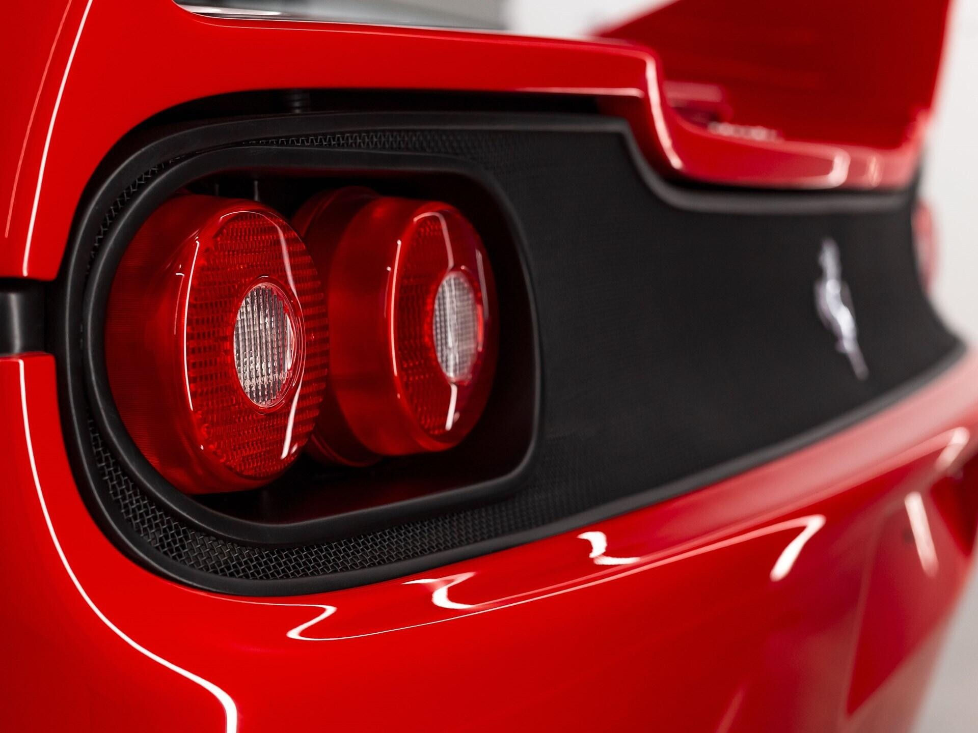 Wallpaper #Y2gHG5MBSpphPi3-9R5h153 Stunning Ferrari F50 Will Go Under the Hammer for an Eyewatering Dollar