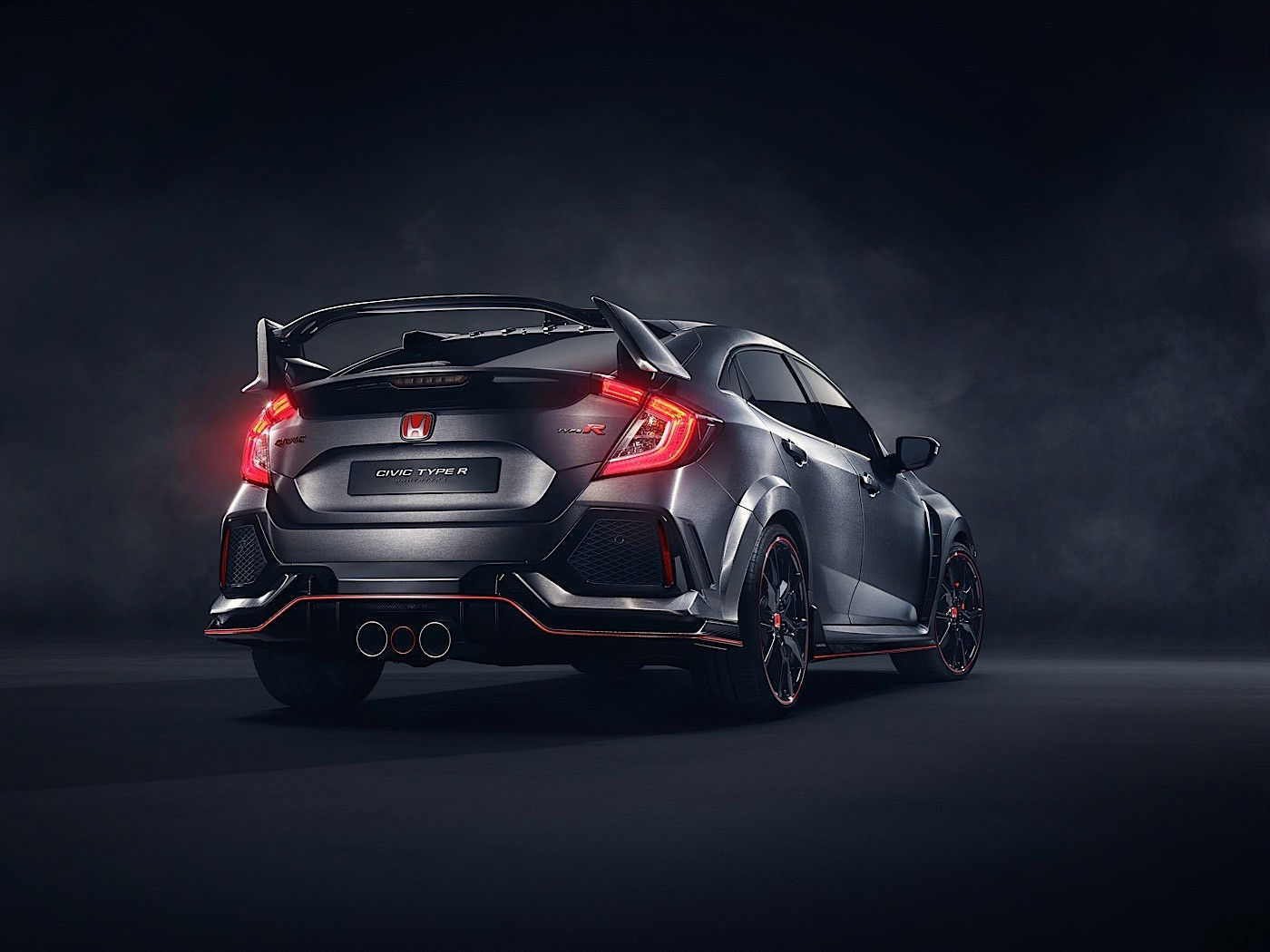 Wallpaper #8ZyH4ZIBZHQxiYariLvV23 2017 Honda Civic Type R Black Edition Limited to 100 Examples