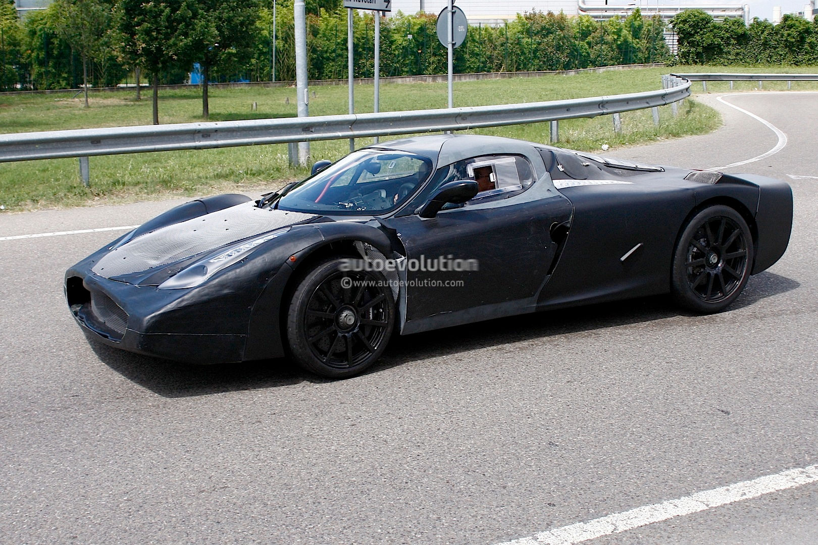 Wallpaper #h_8QaJMB3lSXT3zUBONt220 Spyshots Ferrari Enzo Ii Autoevolution
