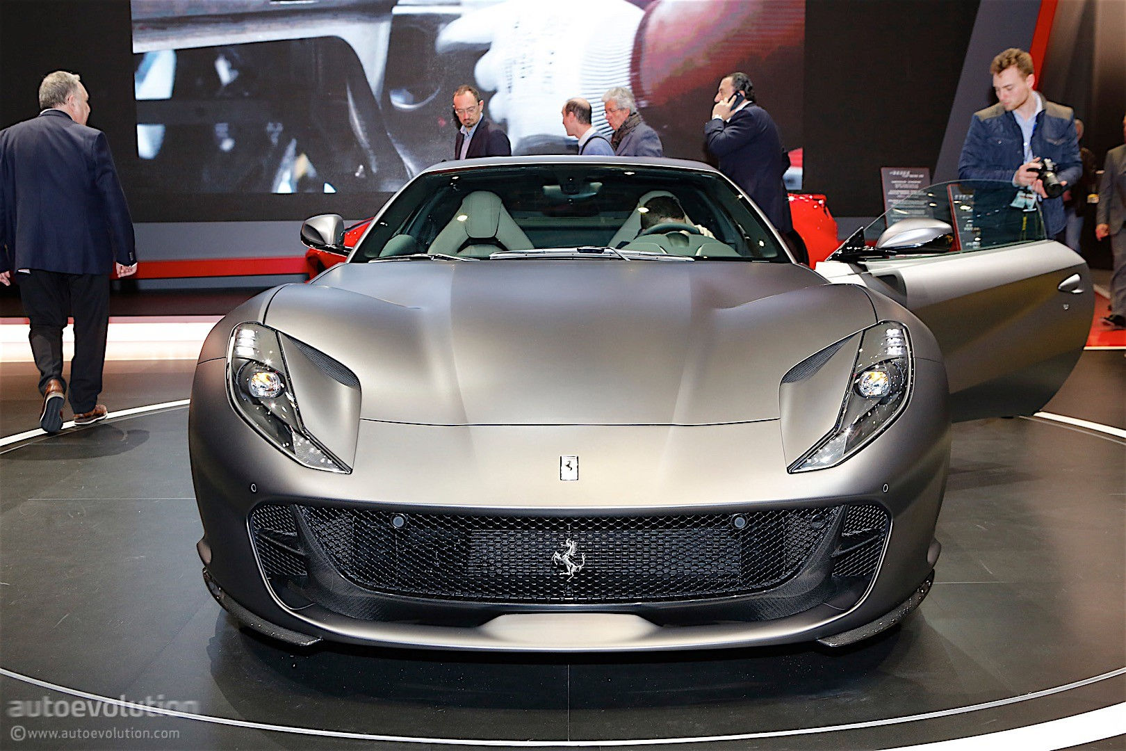Wallpaper #py7eOJMBeCfPaRV8brst261 Ferrari 812 Superfast Stands Still in Geneva is Gorgeous Autoevolution