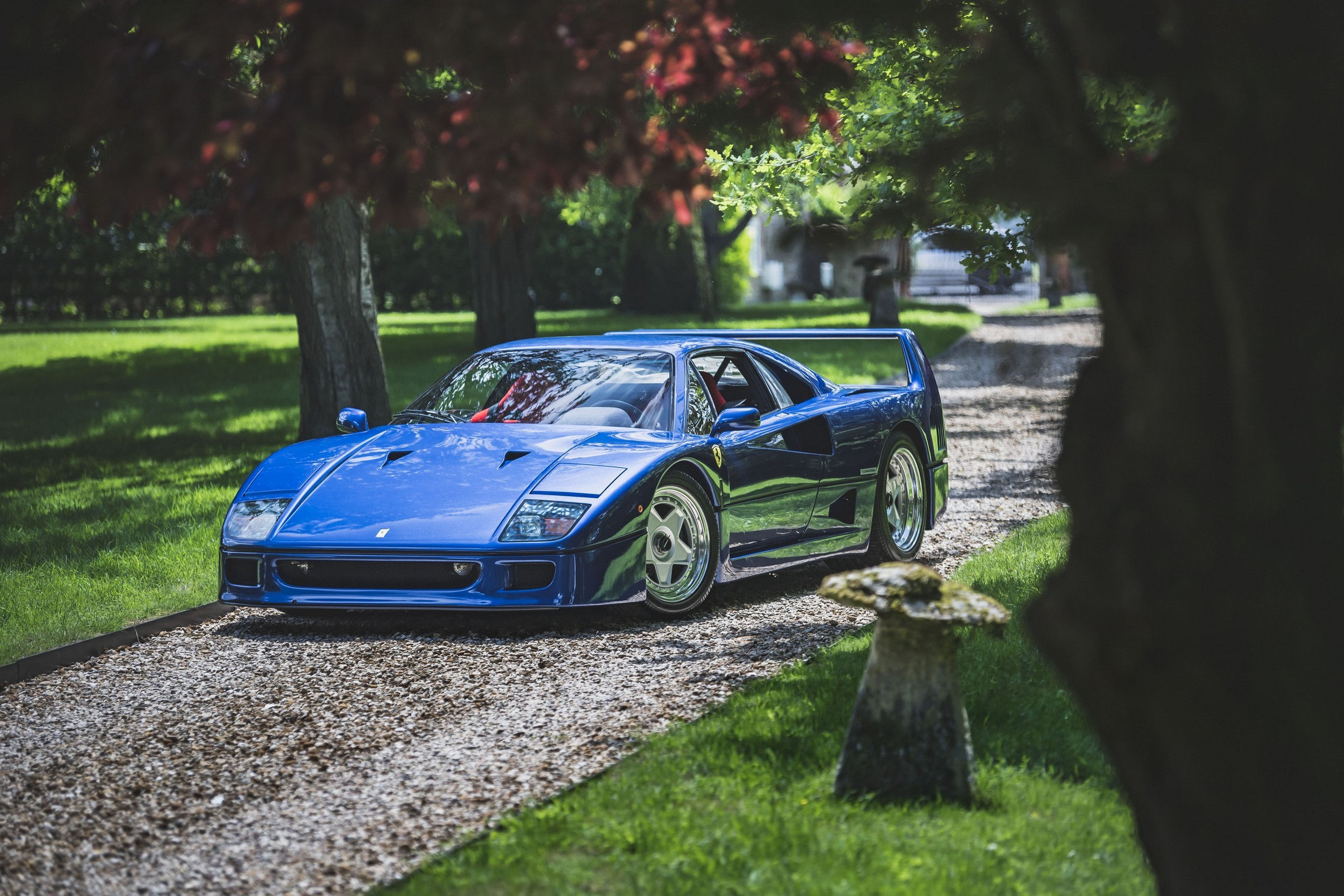 Wallpaper #6wO5ZJMBpyOg8YnEC9ci17 Bespoke 1989 Ferrari F40 Blu is Up for Grabs if Only for a Very