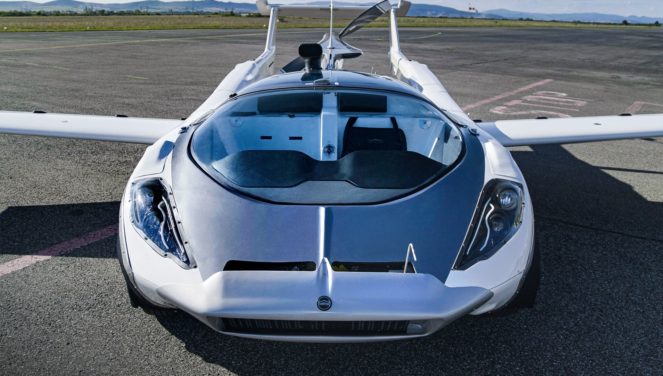 Wallpaper #0AOzZpMBpyOg8YnEcdtE136 Klein Visions Flying Car Aircar Makes First Ever Inter City Flight