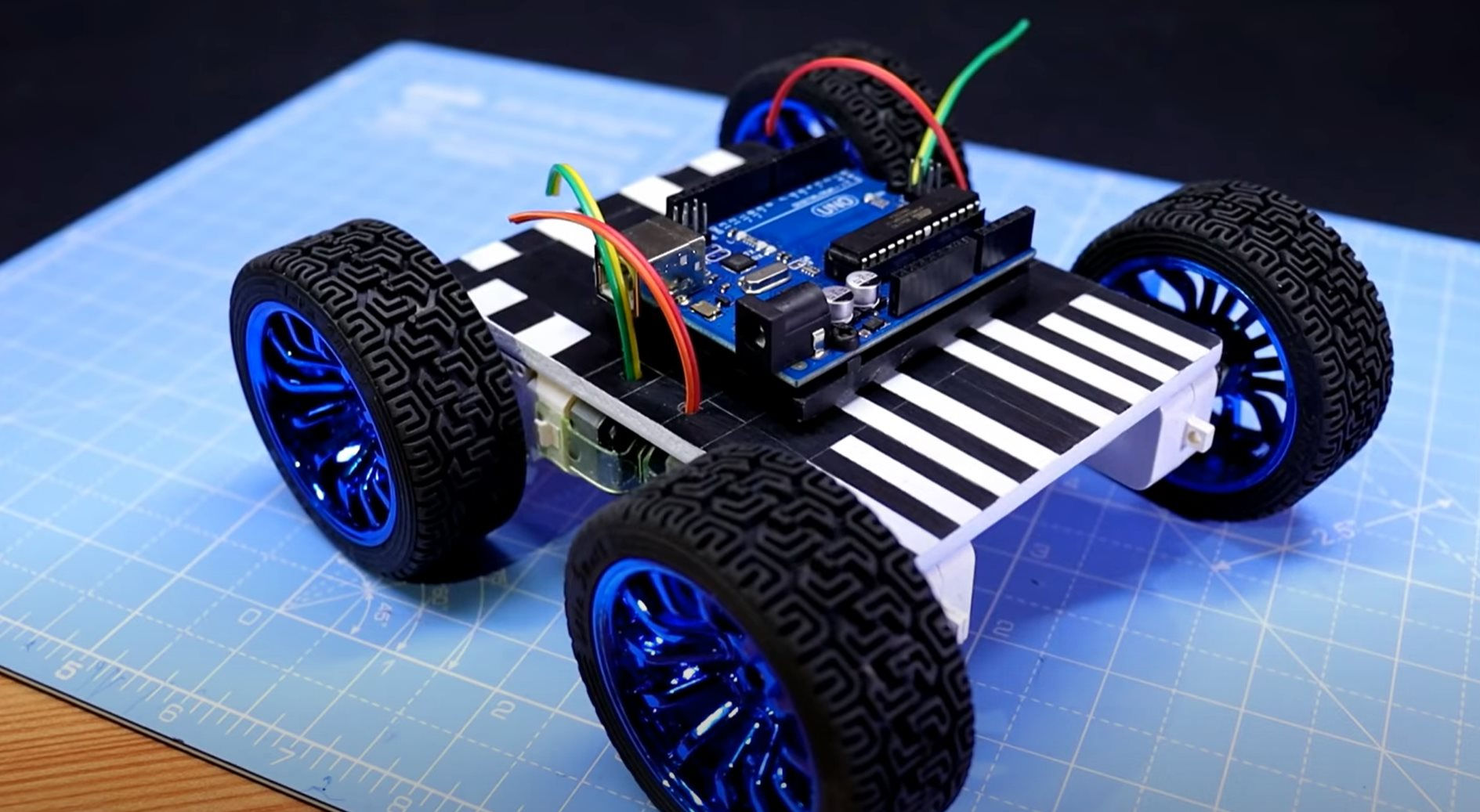 Wallpaper #BhlsNI8BtGB6xQ78_J4X29 Engineer Creates Arduino Powered Car That Can Follow Its Owner
