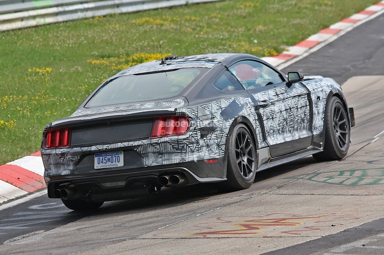 Wallpaper #bGgGF5MBSpphPi3-Rg1x7 2016 Ford Mustang Shelby GT350 Almost Crashes During Nurburgring
