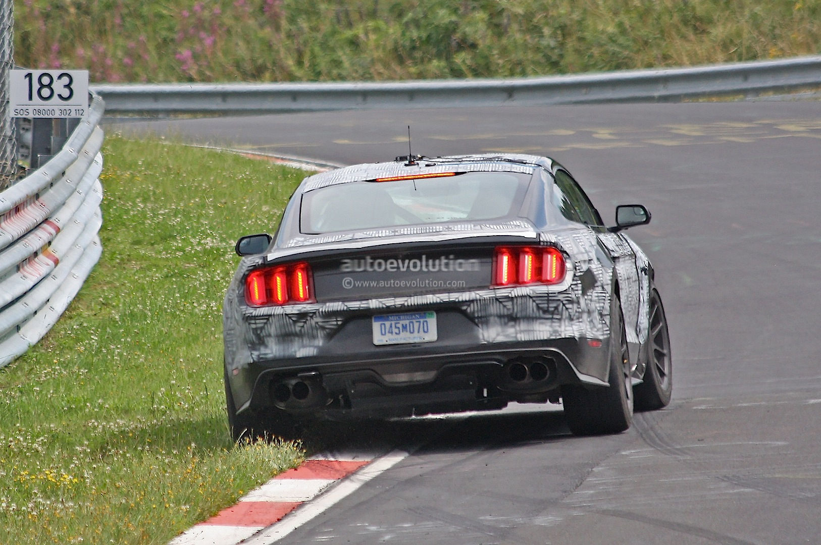 Wallpaper #bGgGF5MBSpphPi3-Rg1x19 2016 Ford Mustang Shelby GT350 Almost Crashes During Nurburgring