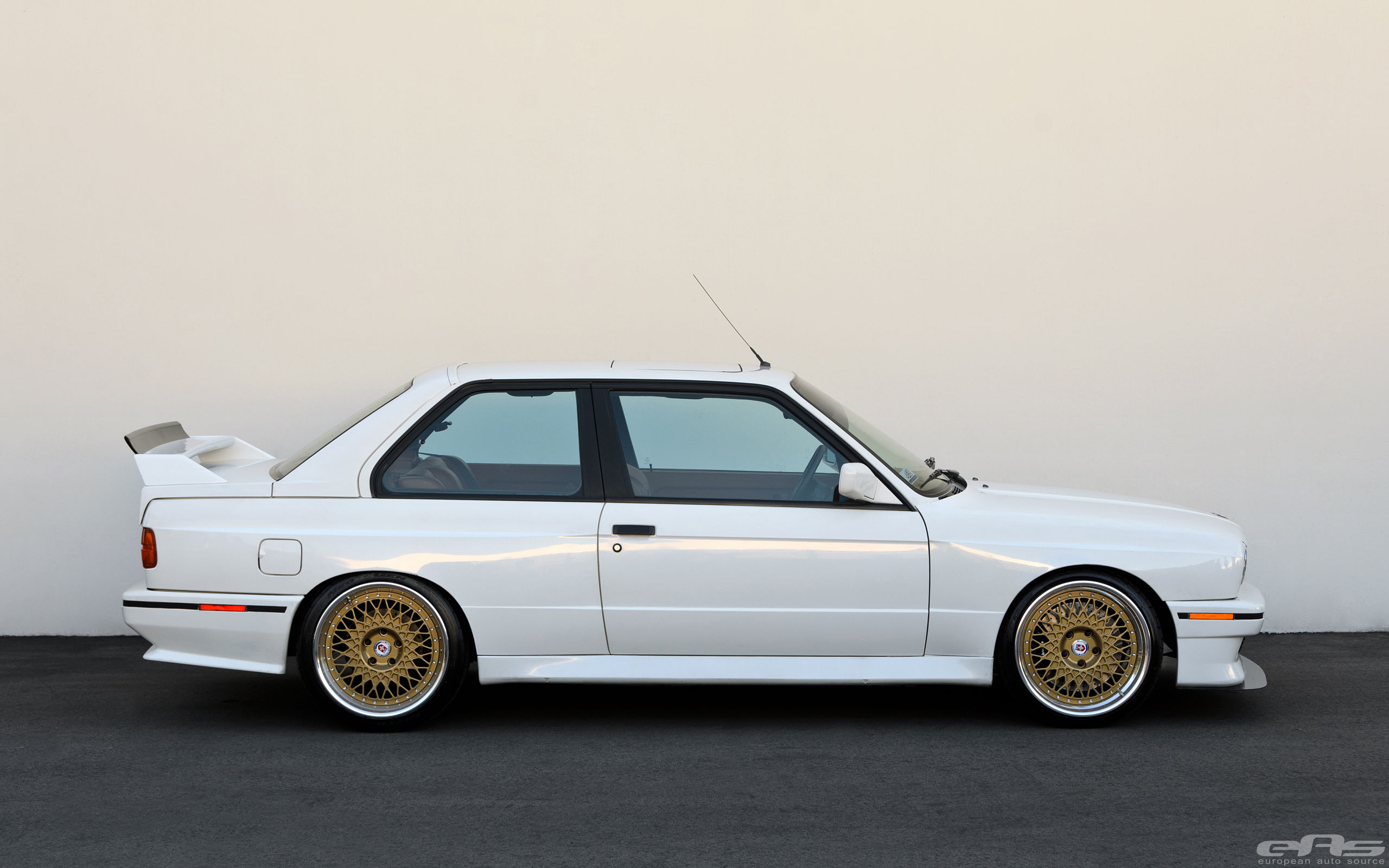 Wallpaper #TzVVkZcBk_lpvpalyZPZ97 BMW E30 Tuning White