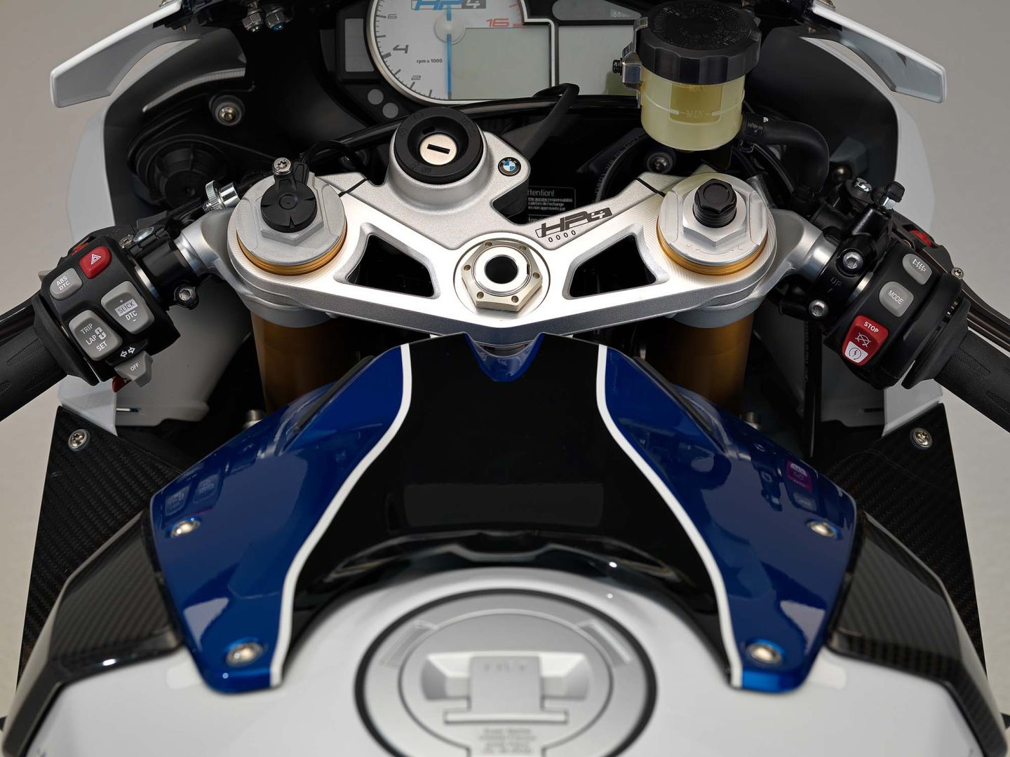 Wallpaper #x2co-JIBSpphPi3-XIiM352 BMW Hp4 Becomes Available on December 1st Autoevolution