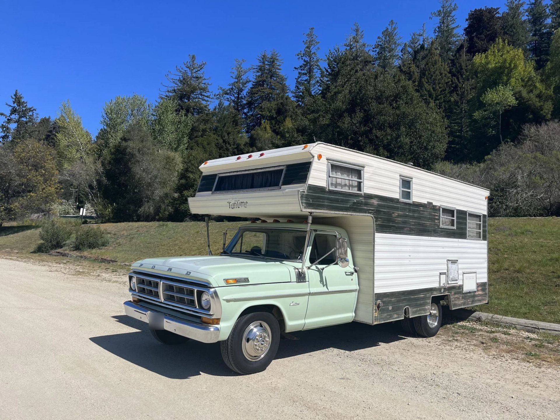 Wallpaper #_0Y3VZcBqAgmjOk2Cl0n281 Time Capsule Ford F 350 Funtime Camper Has Good Vibes It Will Blow