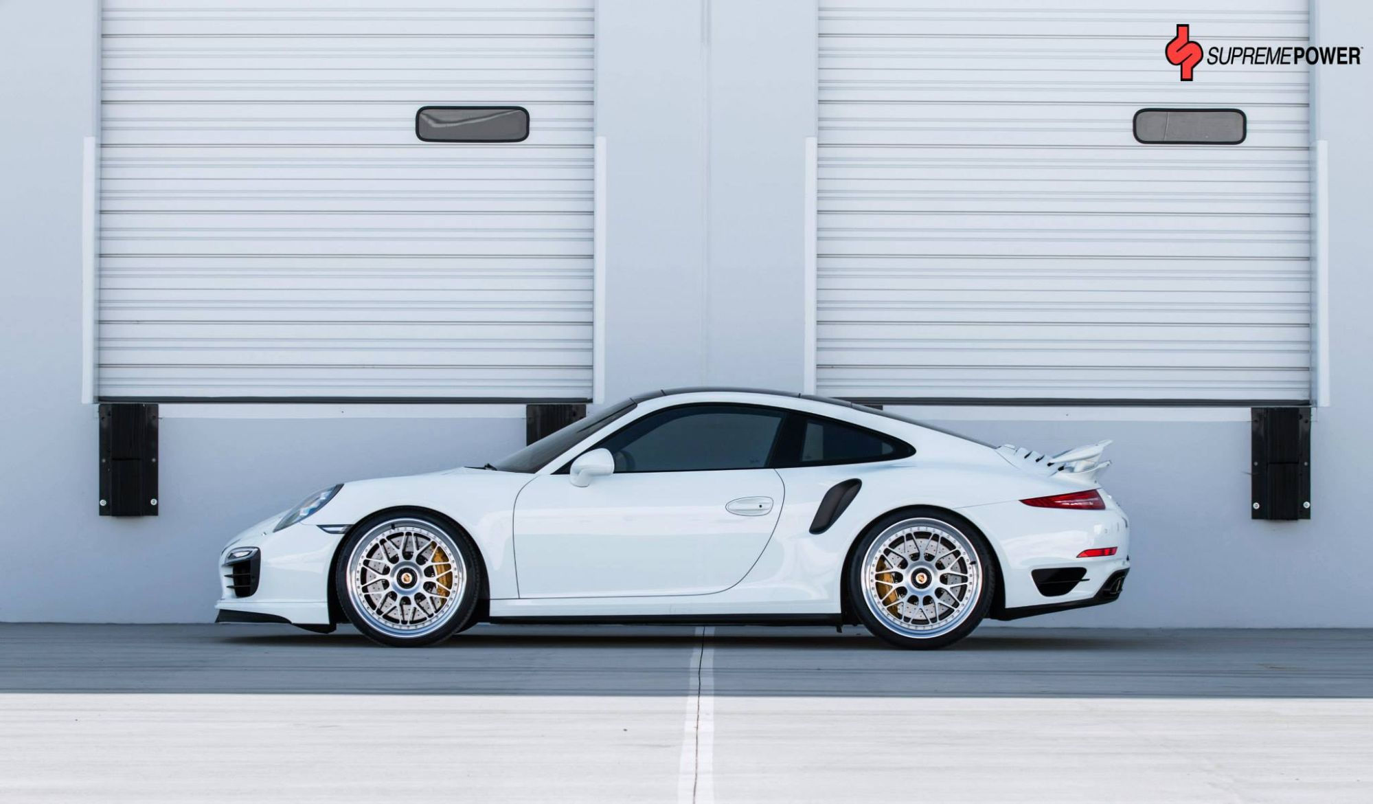 Wallpaper #pmjoH5MBSpphPi3-Xyxs85 Porsche 911 Turbo S on Hre Classic Wheels Spells Retro Autoevolution
