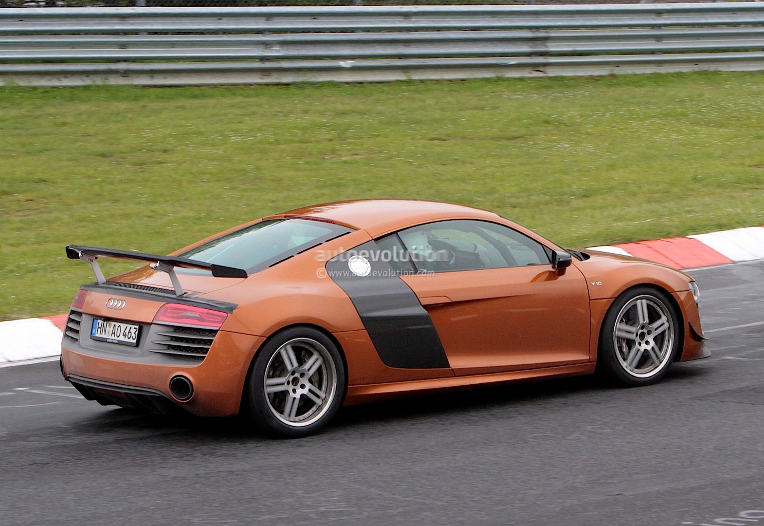 Wallpaper #yGiiGJMBSpphPi3-zxN_291 Spyshots Audis Road Legal R8 Gt3 Testing with a Facelift Autoevolution