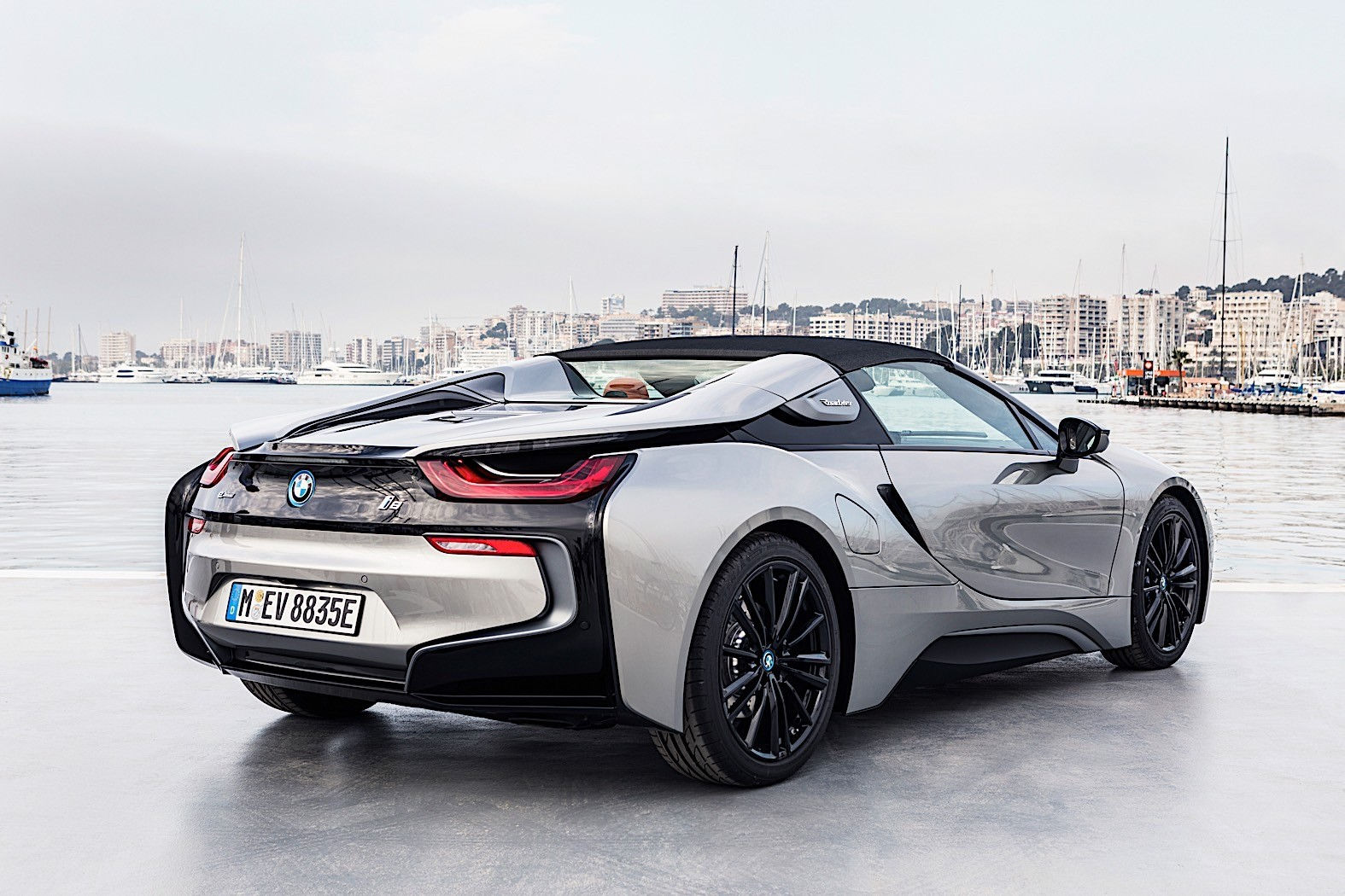 Wallpaper #YGdS-JIBSpphPi3-y4lG32 BMW Shows the New i8 Roadster in Extensive Photo Gallery Autoevolution