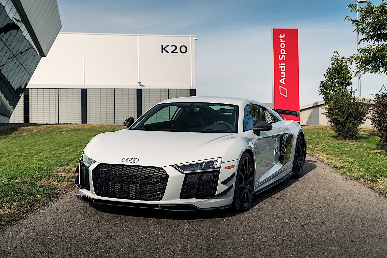 Wallpaper #be8nS5MBMN-XEVvVjjpG99 Audi R8 V10 Plus Coupe Competition Package for the Us Priced at