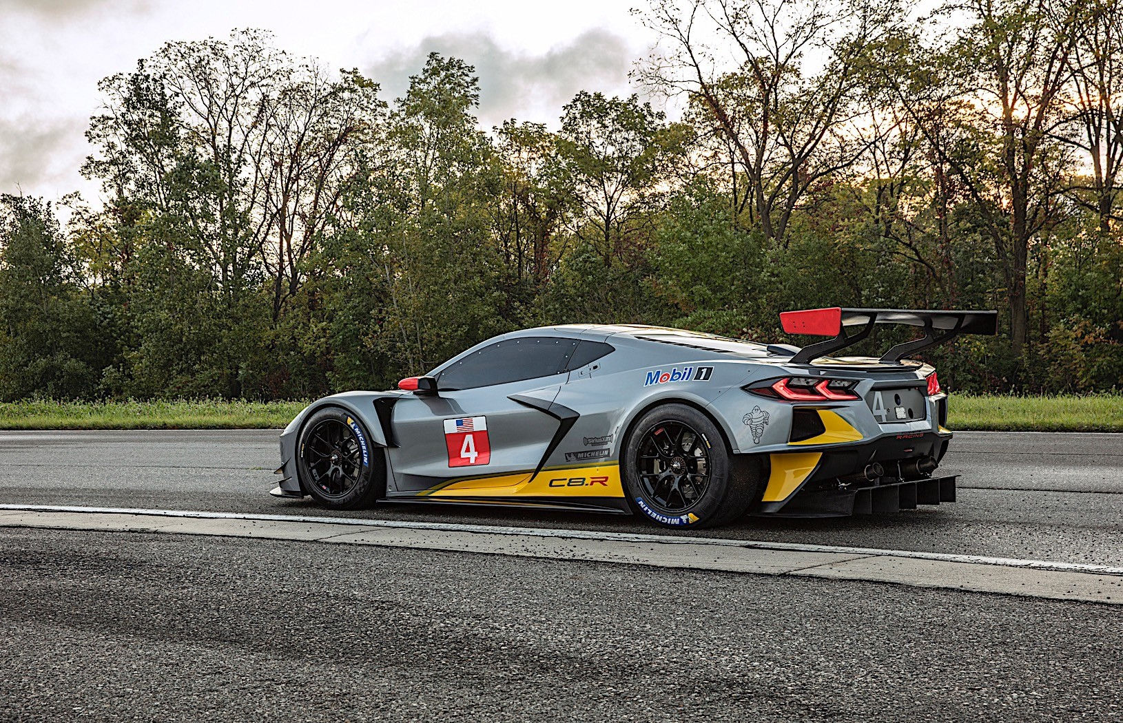 Wallpaper #oWgSJJMBSpphPi3-Jzcl40 Watch the Corvette Racing C8r Break the Gtlm Lap Record at Sebring