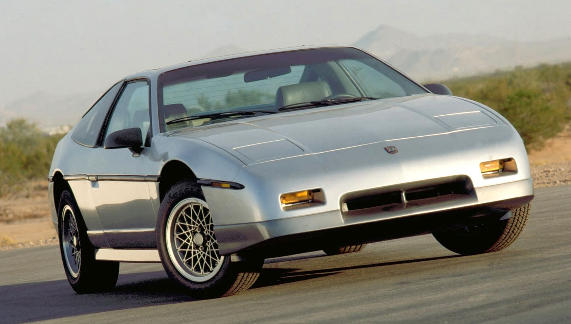 Wallpaper #SQNcY5MBpyOg8YnEBNVC131 Pontiac Fiero from Gm Failure to Successful Building Block for Ferrari