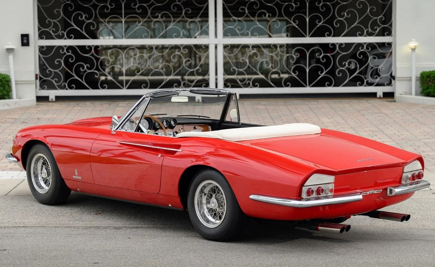 Wallpaper #QyZml5cBNyflpn9rXIYP80 This 1967 Ferrari 365 California Spyder is One of the Brands Rarest