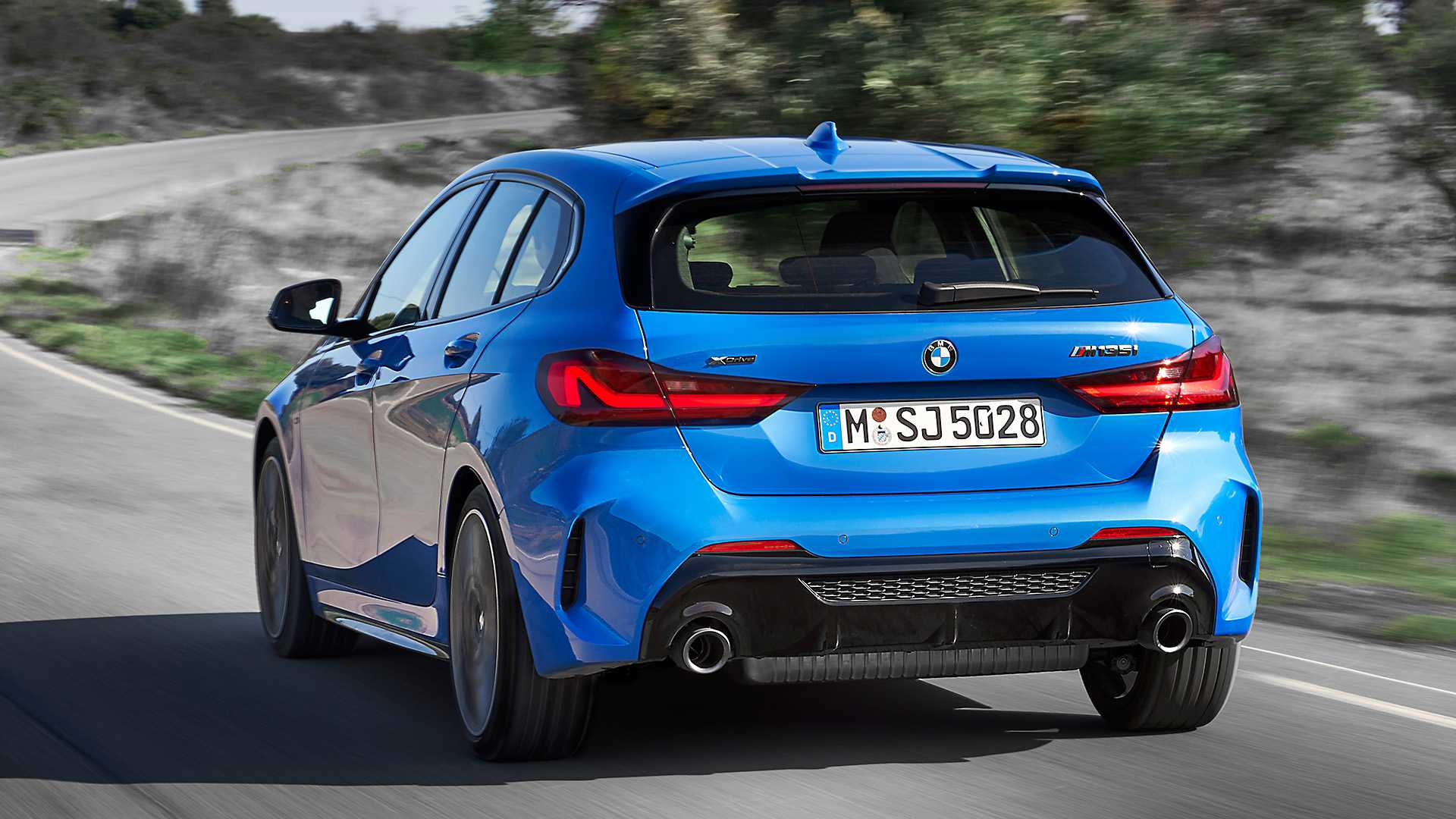Wallpaper #EWfQ-JIBSpphPi3-YIsj40 2020 BMW 1 Series Hatchback Debuts with 20 Liter Turbo Engine in M135i