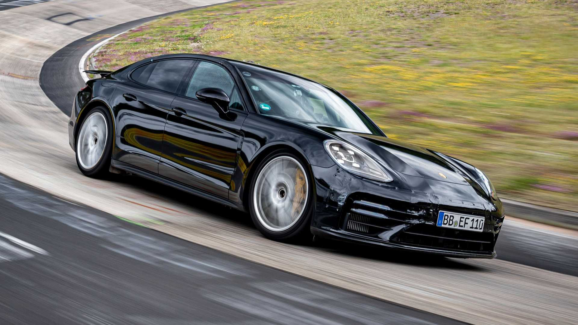 Wallpaper #SWea-JIBSpphPi3-LIr4284 Facelifted Porsche Panamera Sets New Record on Nurburgring