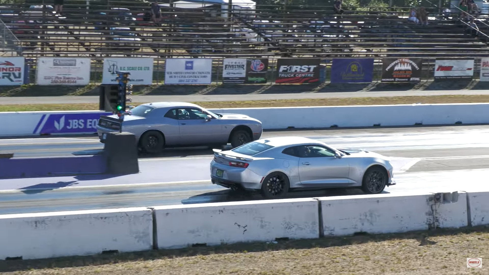 Wallpaper #9e8PTJMBMN-XEVvV-jzI70 Chevy Camaro Zl1s Drag Challenger and Charger Srt Hellcats Do They