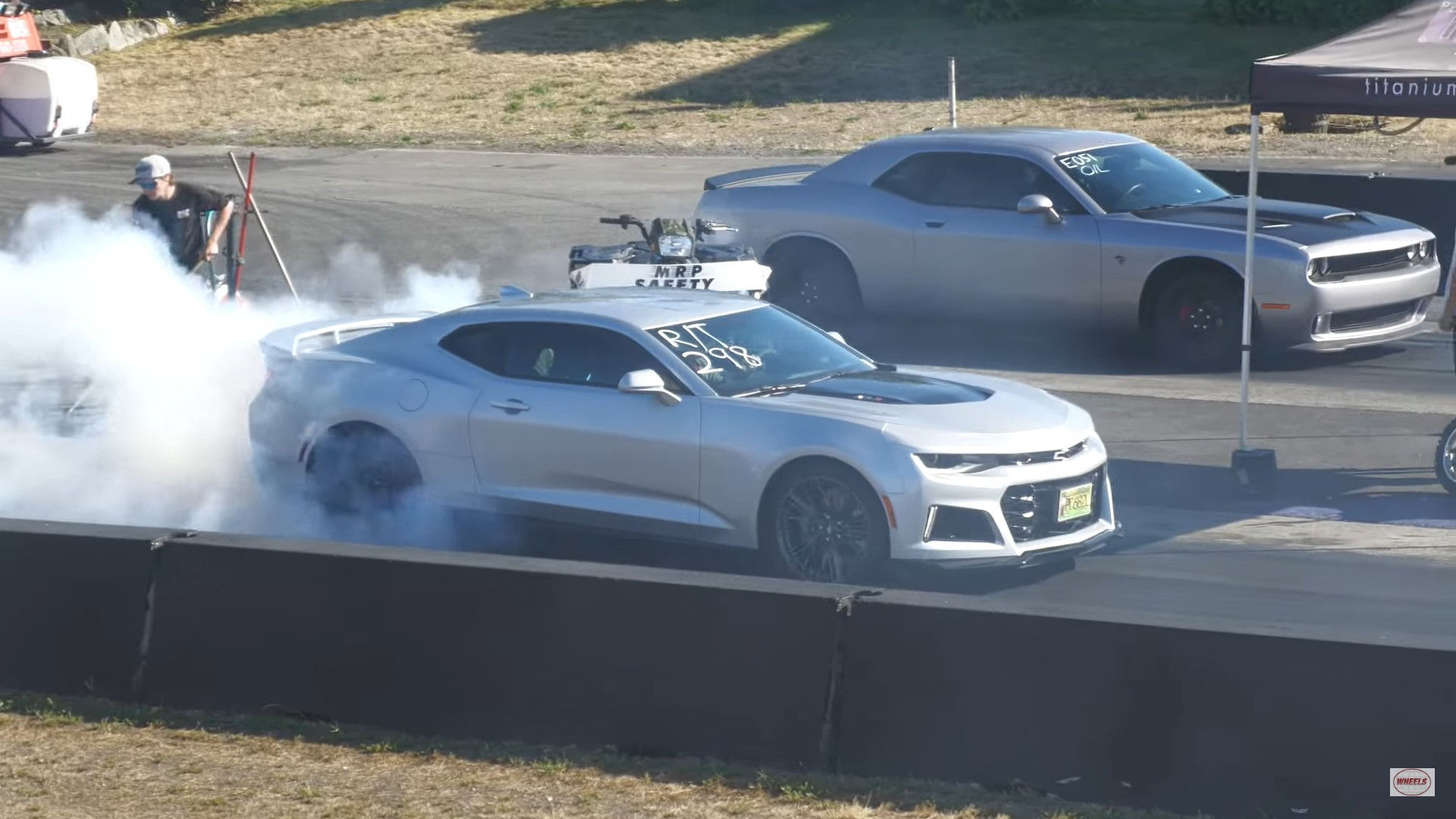 Wallpaper #9e8PTJMBMN-XEVvV-jzI63 Chevy Camaro Zl1s Drag Challenger and Charger Srt Hellcats Do They