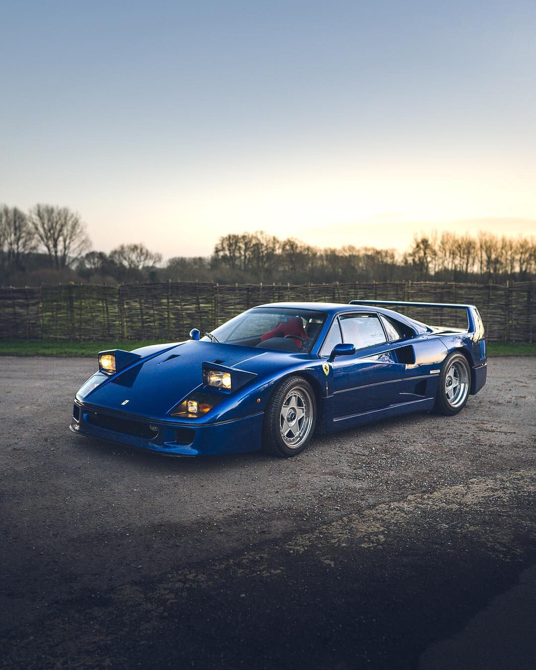 Wallpaper #fWjqHJMBSpphPi3-BySi143 Widebody Ferrari F40 Racer Render Looks Like a Round Peg in a Square