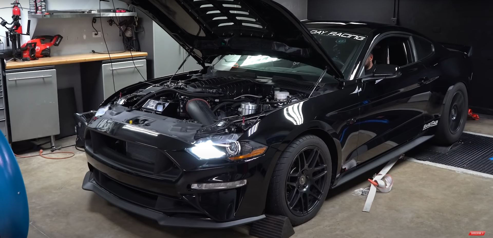Wallpaper #CWjlFpMBSpphPi3-cw3l32 Mustang GT Has a Supercharger the Size of a GT R Engine Puts Down