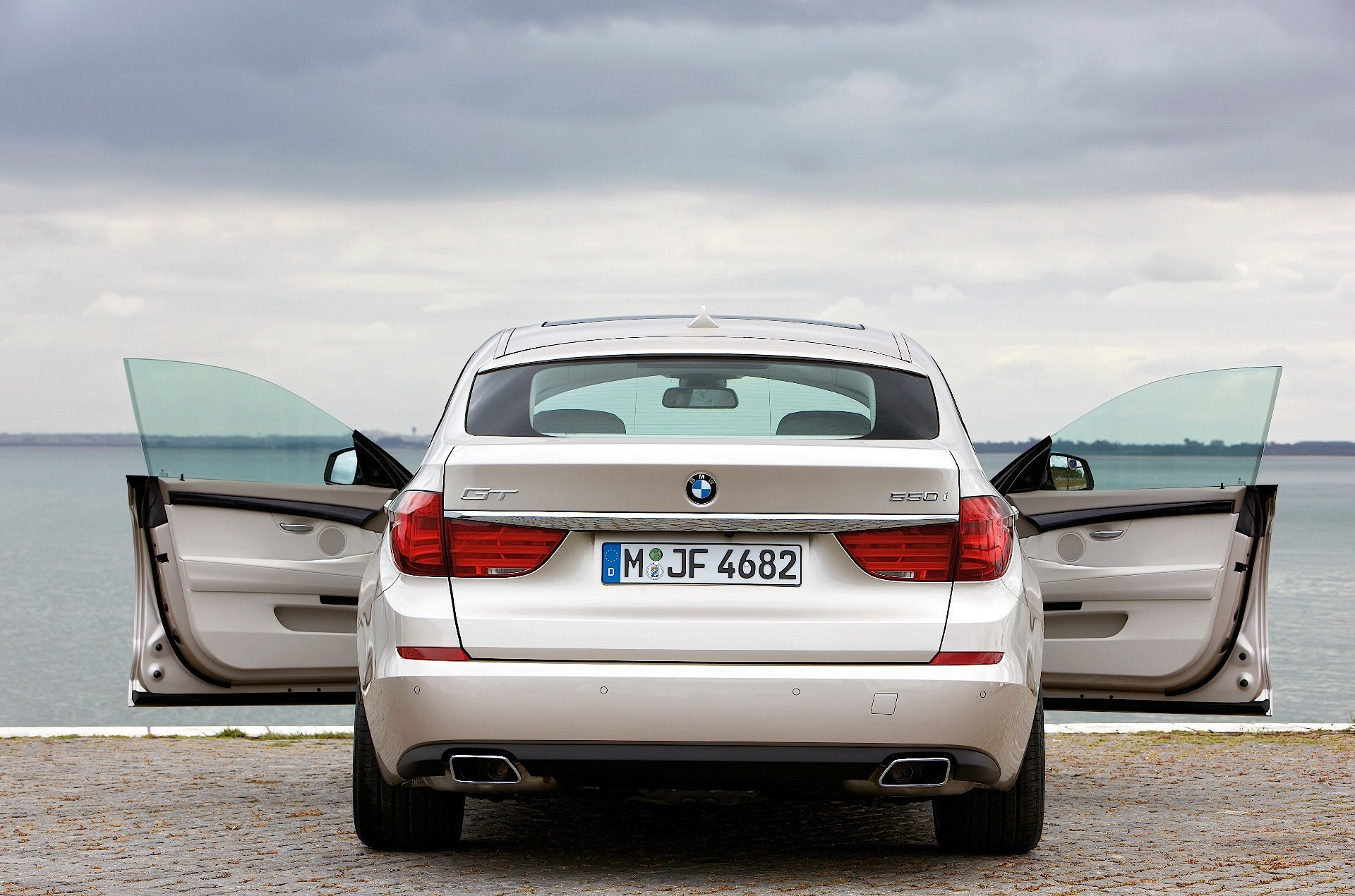 Wallpaper #9e_8SpMBMN-XEVvVozmb182 2009 BMW 5 Series Gran Turismo Specs Photos Autoevolution