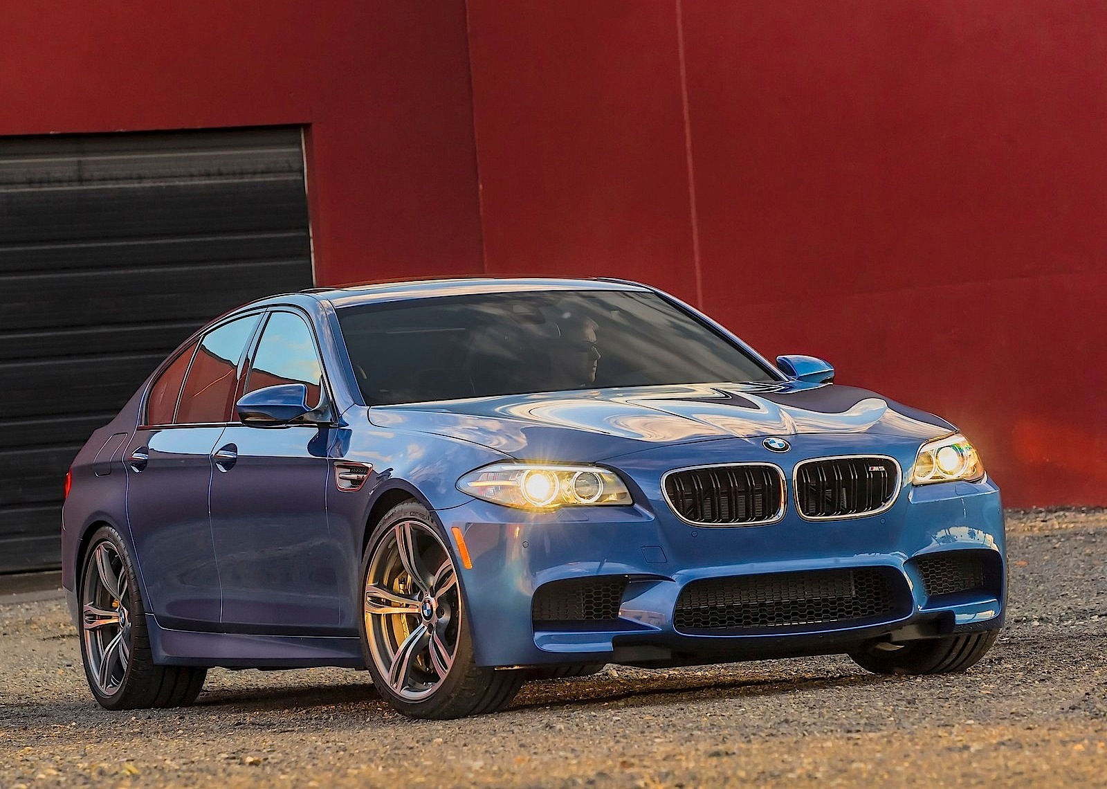 Wallpaper #v3fdJpMB-pgBXx60JaPB198 BMW M5 F10 Lci Specs 2013 2014 2015 2016 2017 Autoevolution