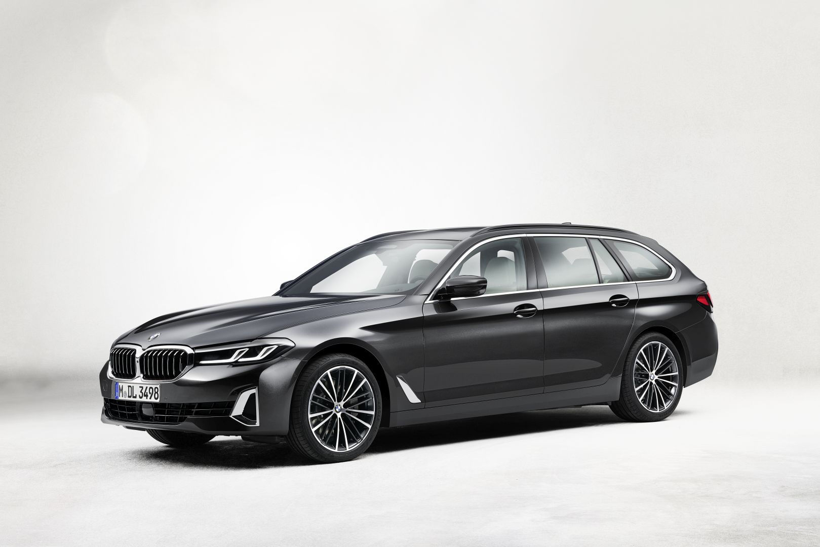 Wallpaper #FXNYgo4BFI5NbQksvBmd57 BMW 5 Series Touring G31 Lci Specs Photos 2020 2021 2022 2023