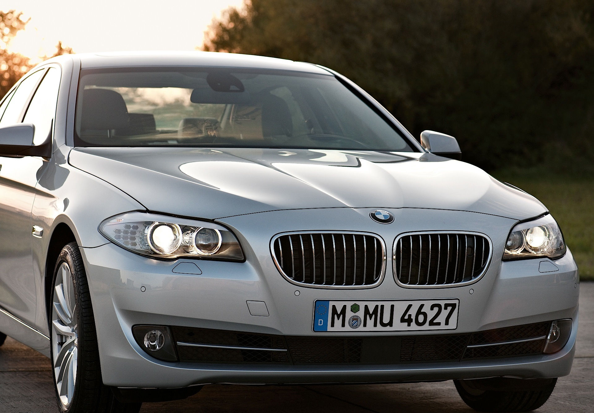Wallpaper #82fI-JIBSpphPi3-voof14 2009 BMW 5 Series Specs Photos Autoevolution