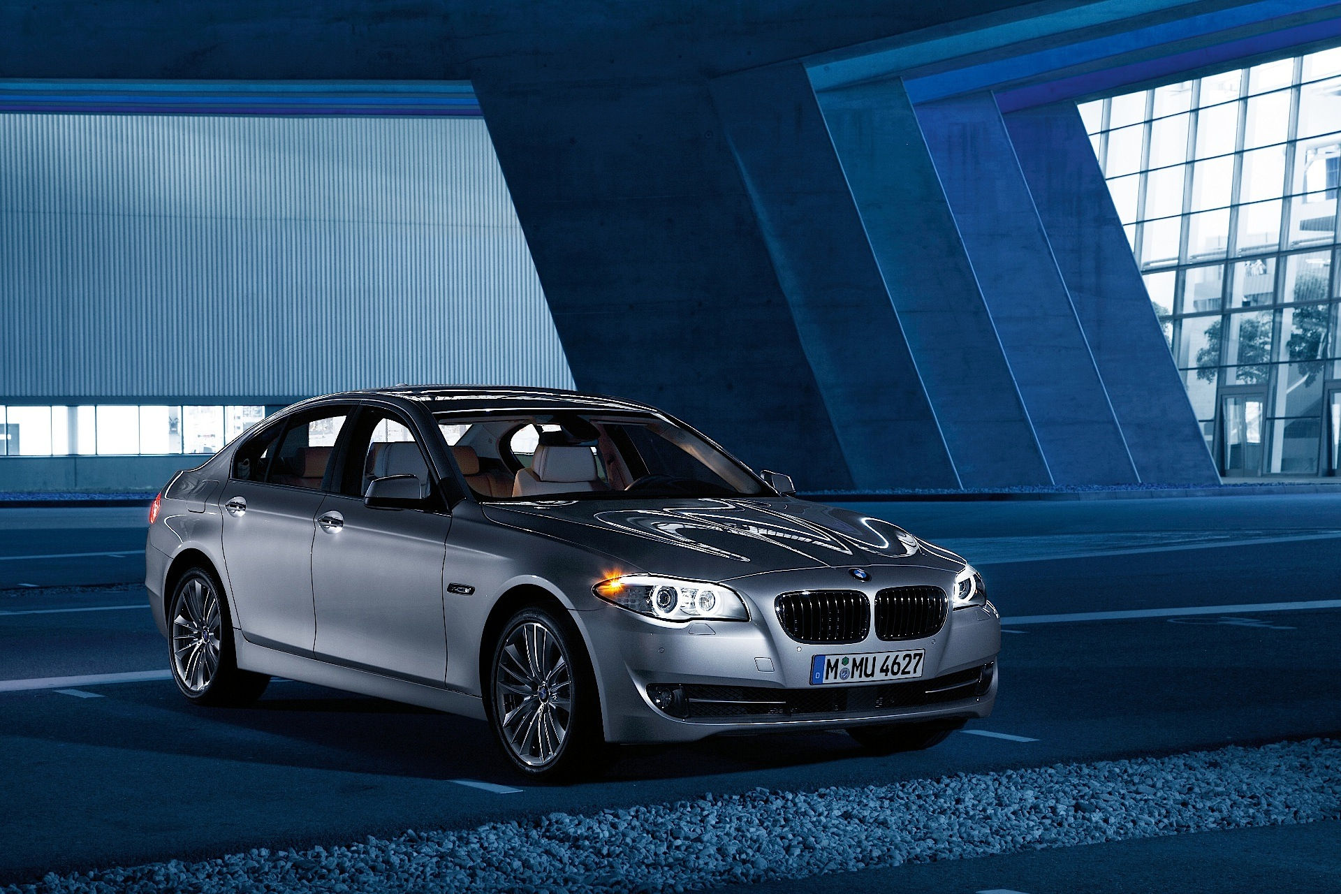 Wallpaper #82fI-JIBSpphPi3-voof66 2009 BMW 5 Series Specs Photos Autoevolution