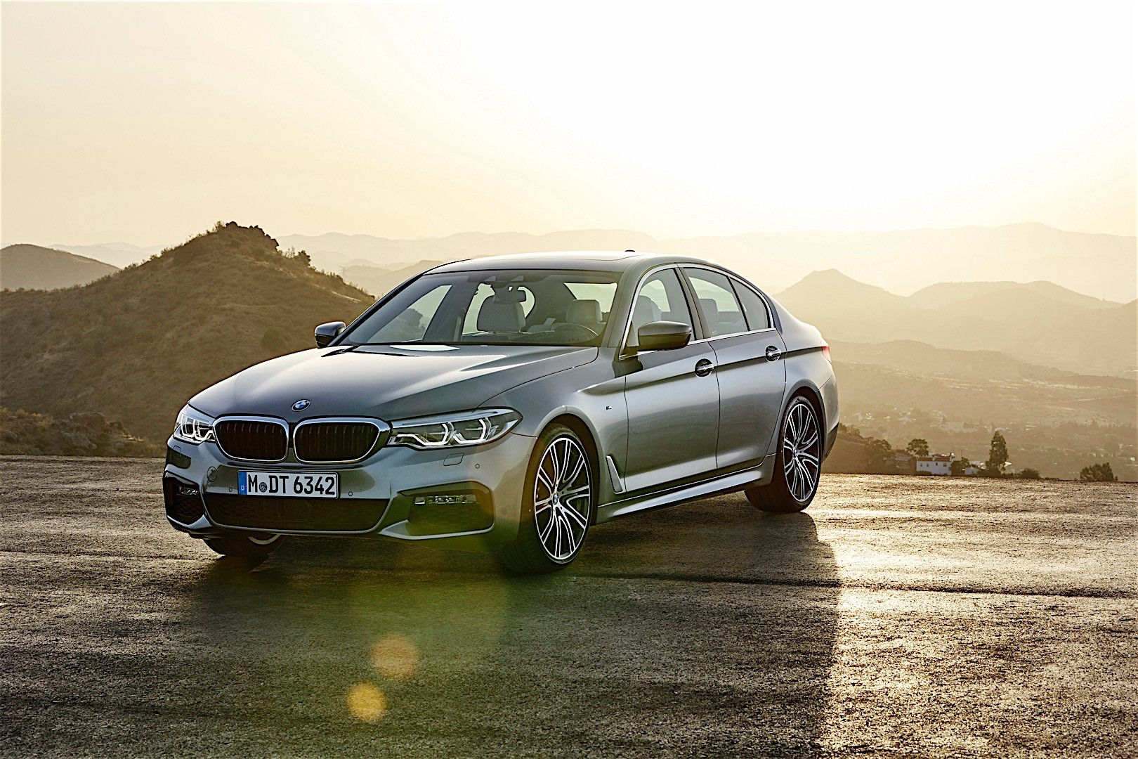 Wallpaper #_LgGjZIBJvJKYCmEjNTC43 BMW 5 Series G30 Specs 2016 2017 2018 Autoevolution