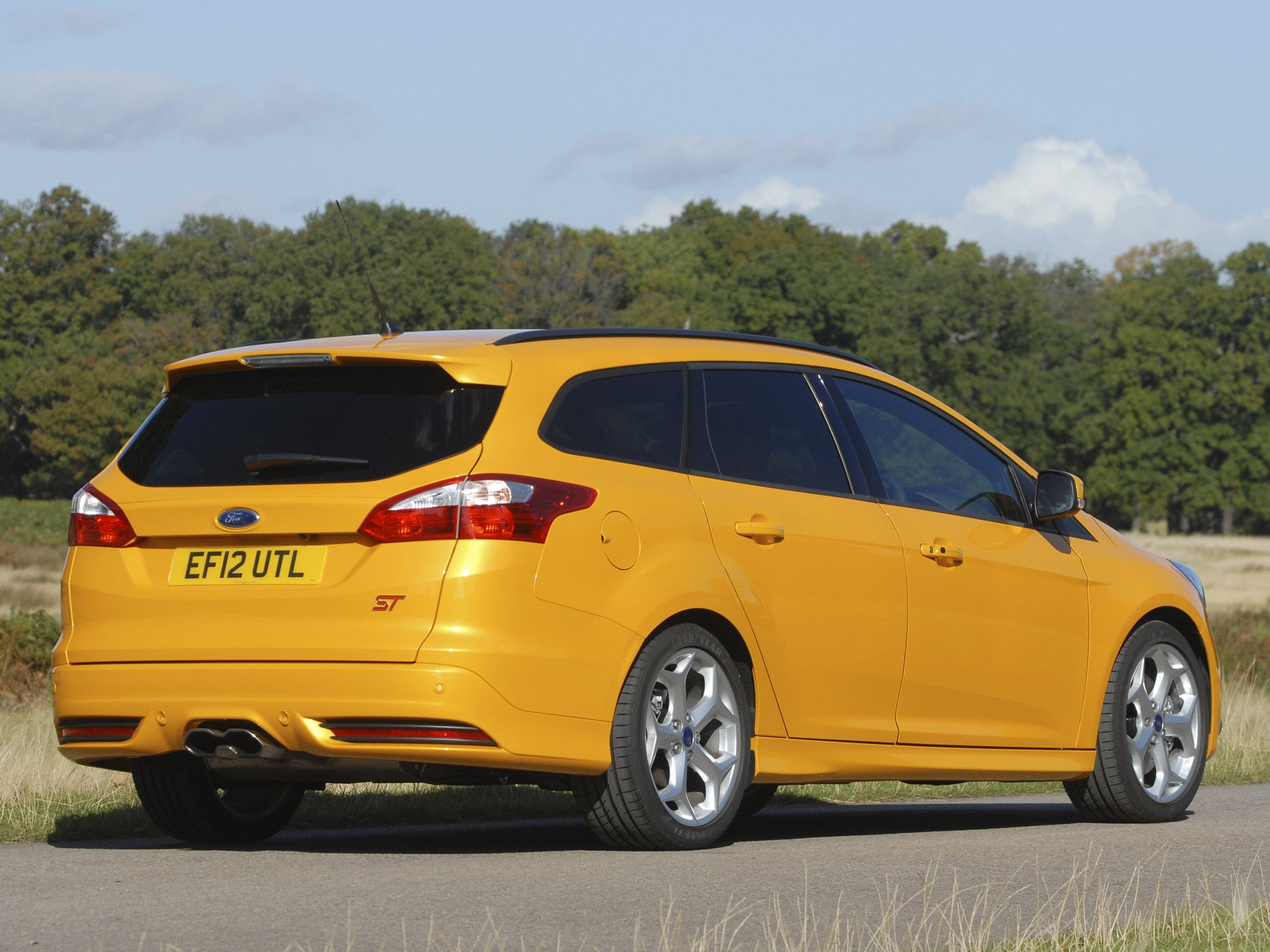 Wallpaper #_xkrGI8BtGB6xQ78y3Br7 Ford Focus St Estate Specs Photos 2012 2013 2014 2015 2016