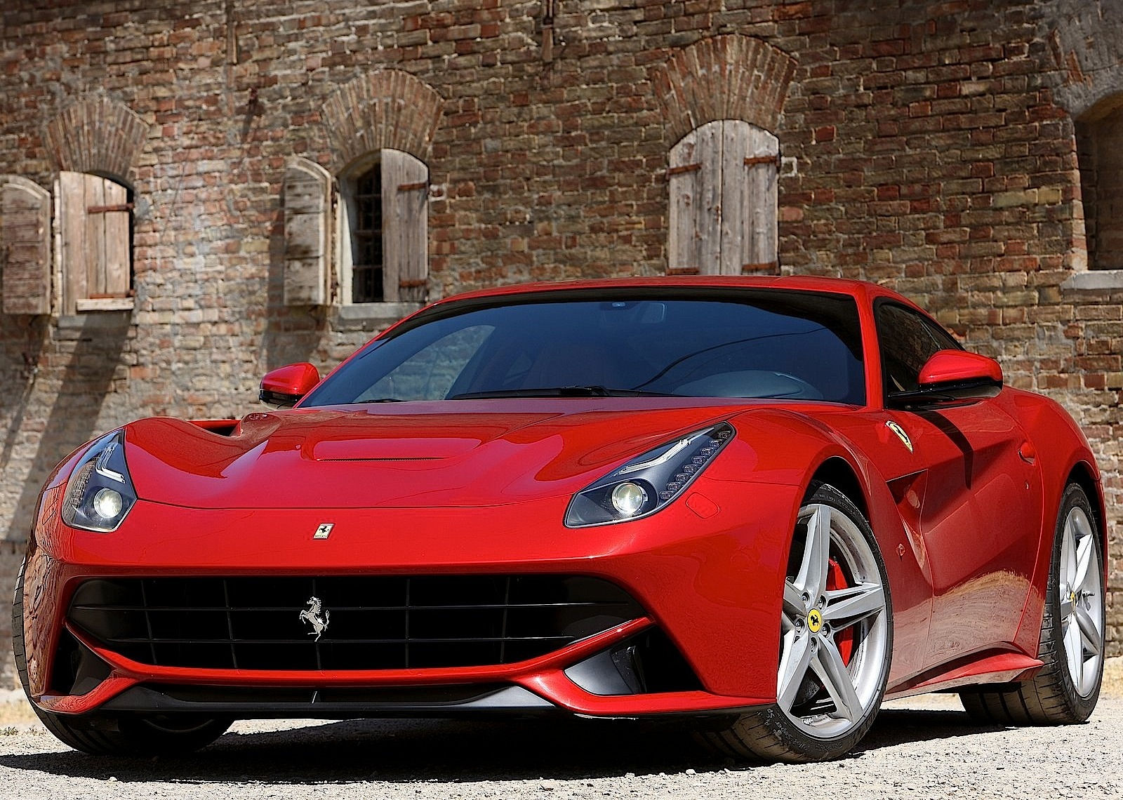 Wallpaper #lmiaHZMBSpphPi3-Uyac177 Ferrari F12 Berlinetta Specs 2012 2013 2014 2015 Autoevolution