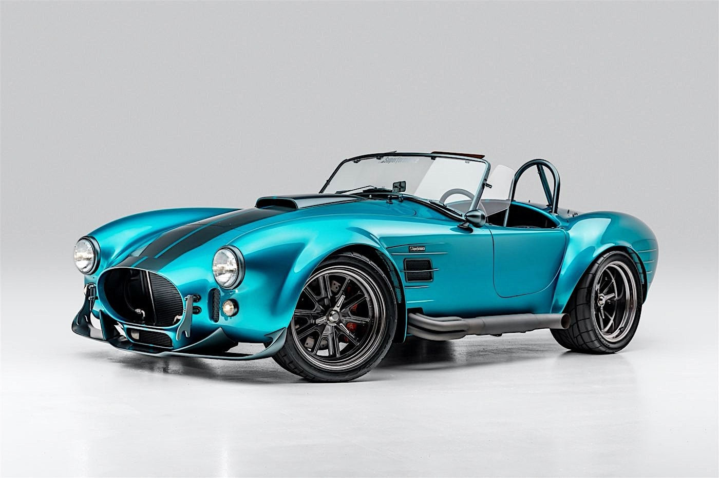 Wallpaper #AGdRA5MBSpphPi3-tLOH257 1965 Mkiii R is an 80k Empty Shelby Cobra Shell Can Pack a Muscle