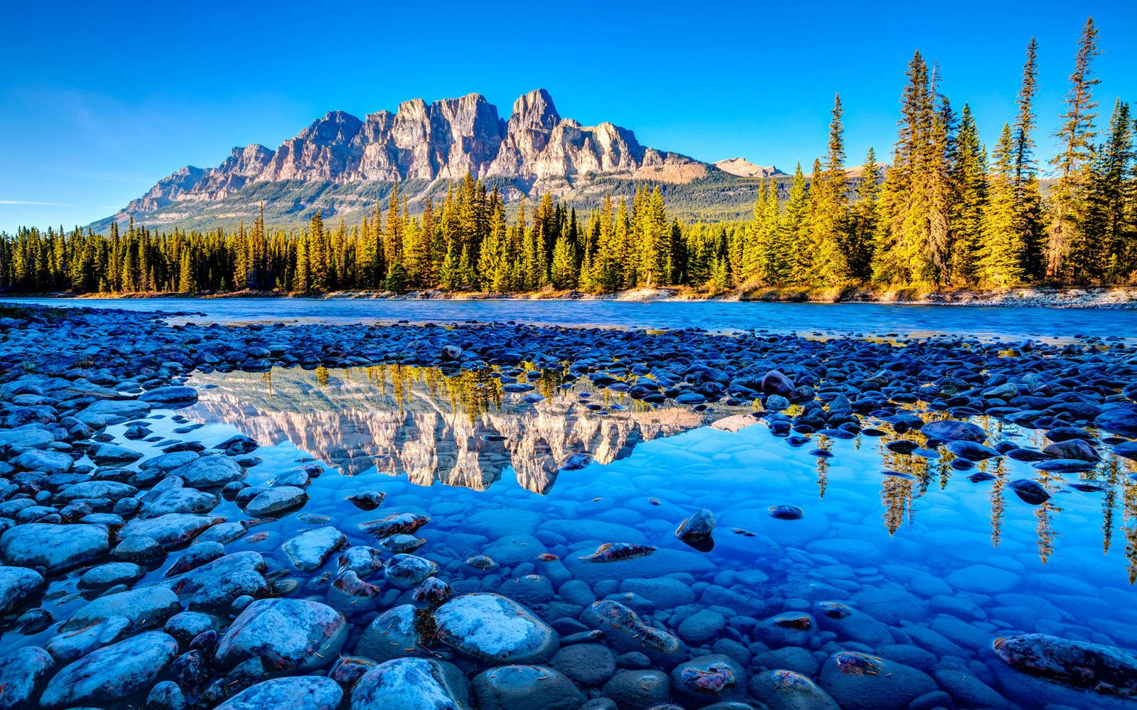 Wallpaper #GH0_9I4Bnwiau_P69w-L41 Canadas Banff National Park Alberta Beautiful Mountain River Stones