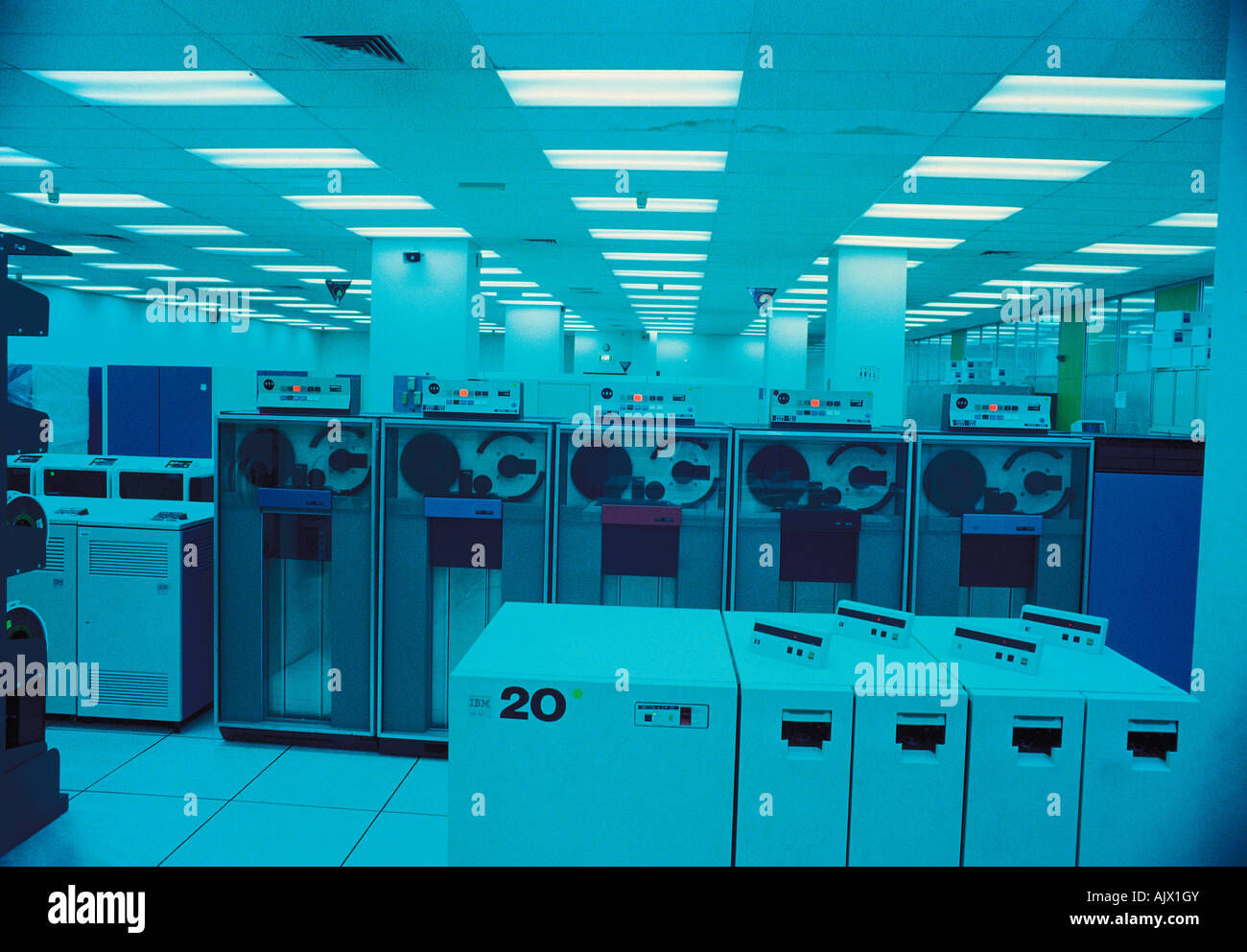 Wallpaper #MWcjC5MBSpphPi3-X9jd230 Mainframe Computer Room Stock Photo 14821274 Alamy